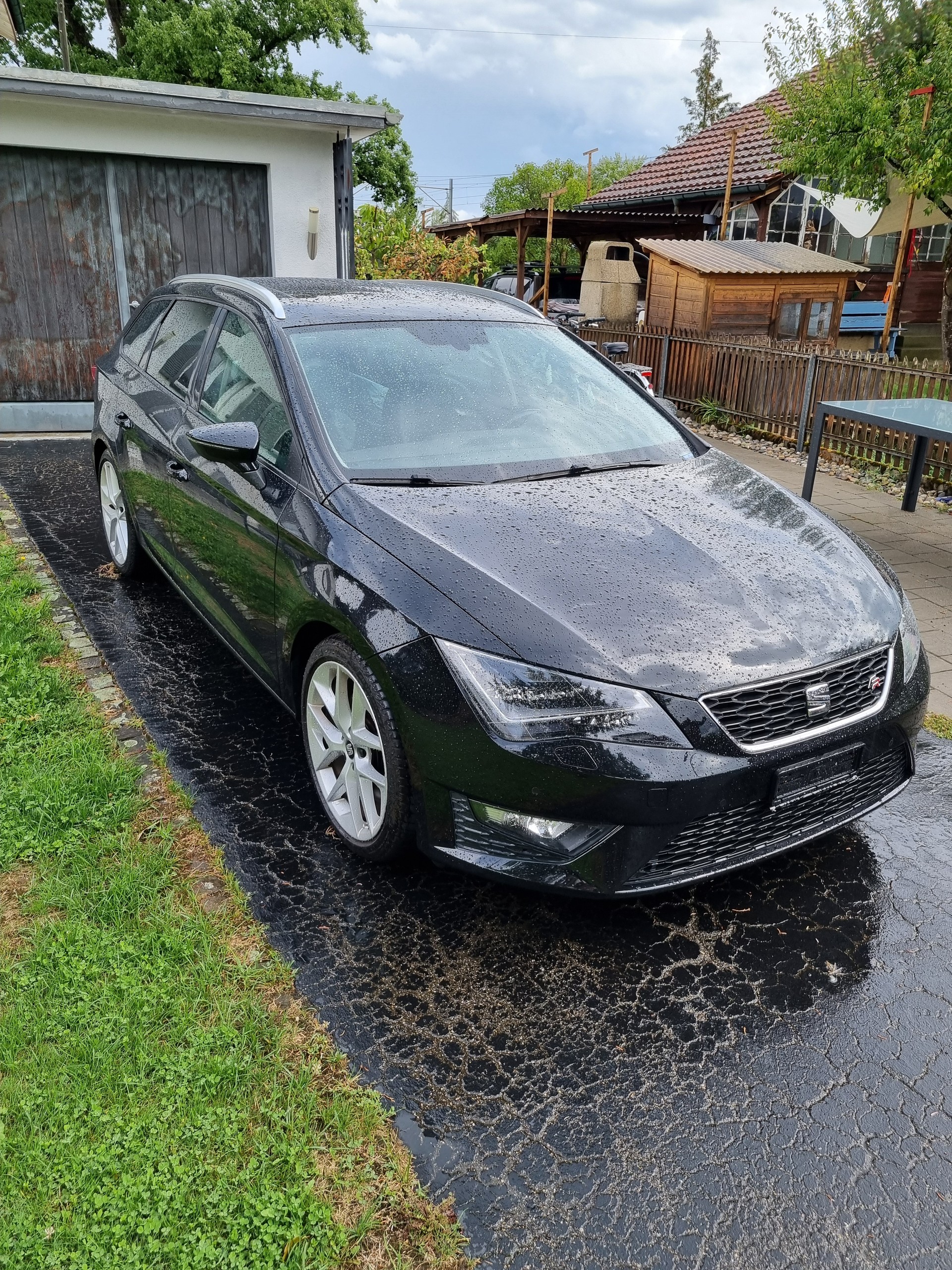 SEAT Leon ST 2.0 TDI FR DSG-image-1