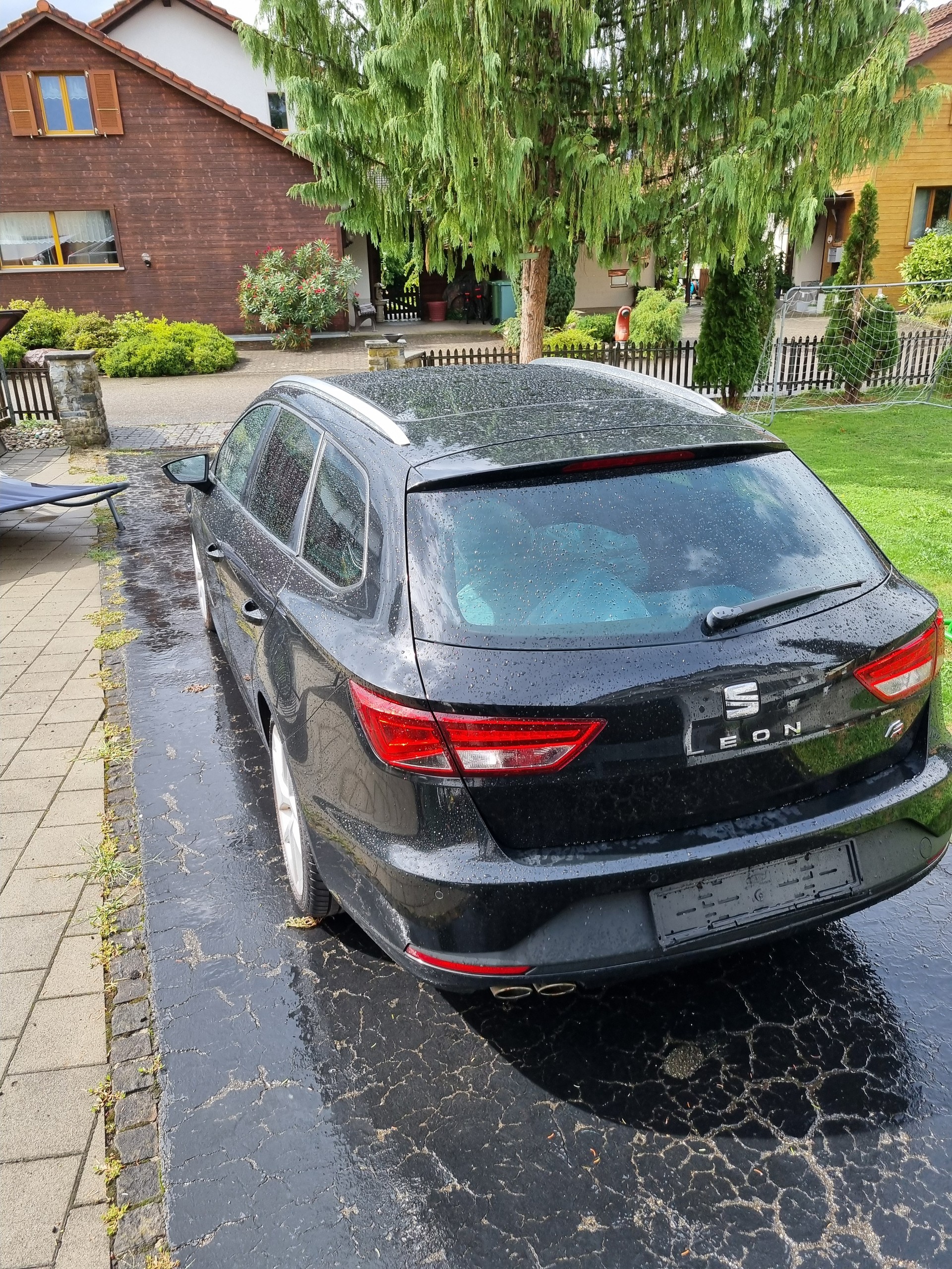 SEAT Leon ST 2.0 TDI FR DSG-image-3