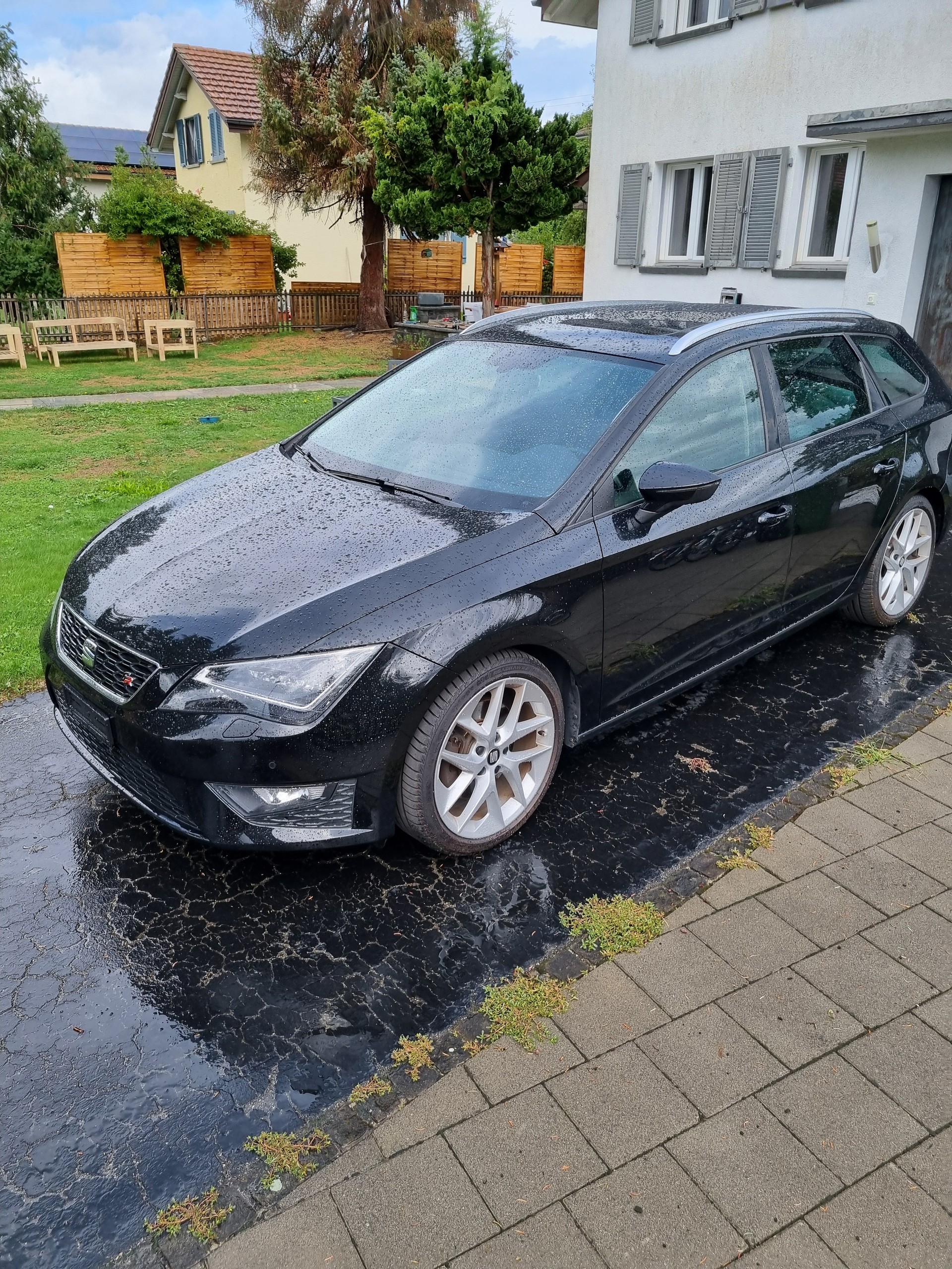 SEAT Leon ST 2.0 TDI FR DSG-image-0