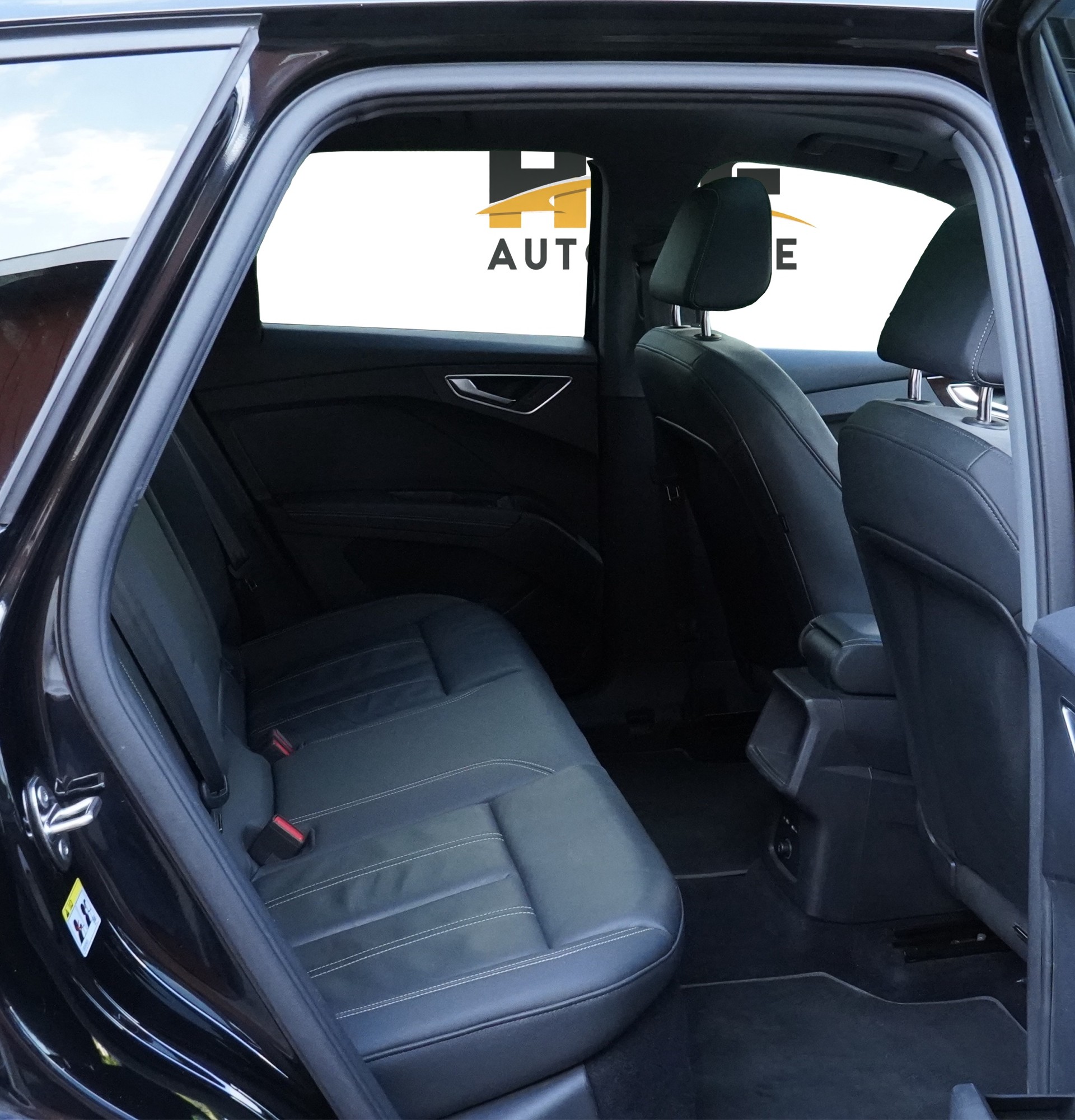 AUDI Q4 e-tron 50 quattro CH Fahrzeug AHK-1200kg*-image-15