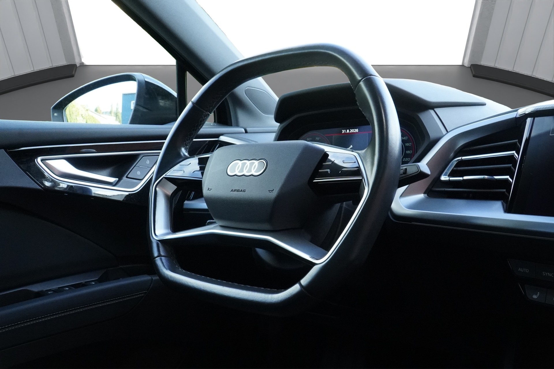 AUDI Q4 e-tron 50 quattro CH Fahrzeug AHK-1200kg*-image-13