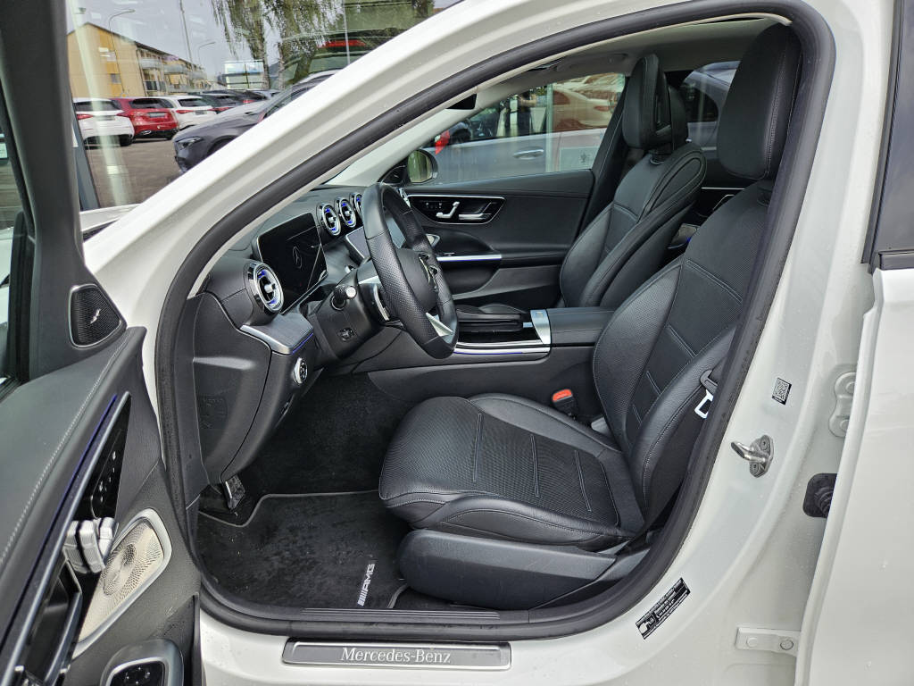 MERCEDES-BENZ C 200 4Matic AMG Line-image-5