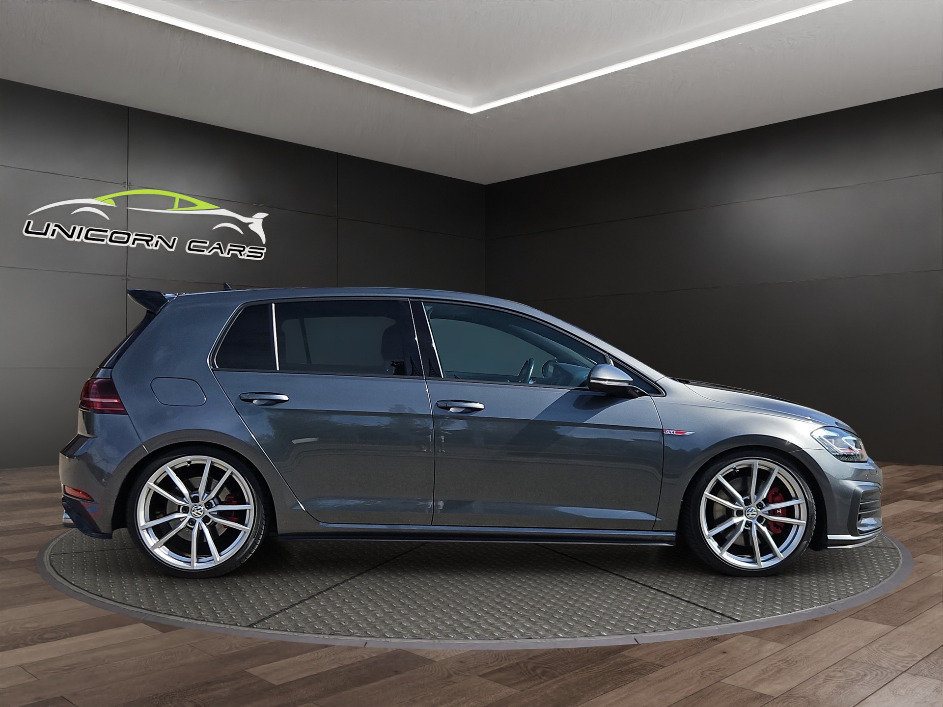 VW Golf 2.0 TSI GTI Performance DSG-image-1