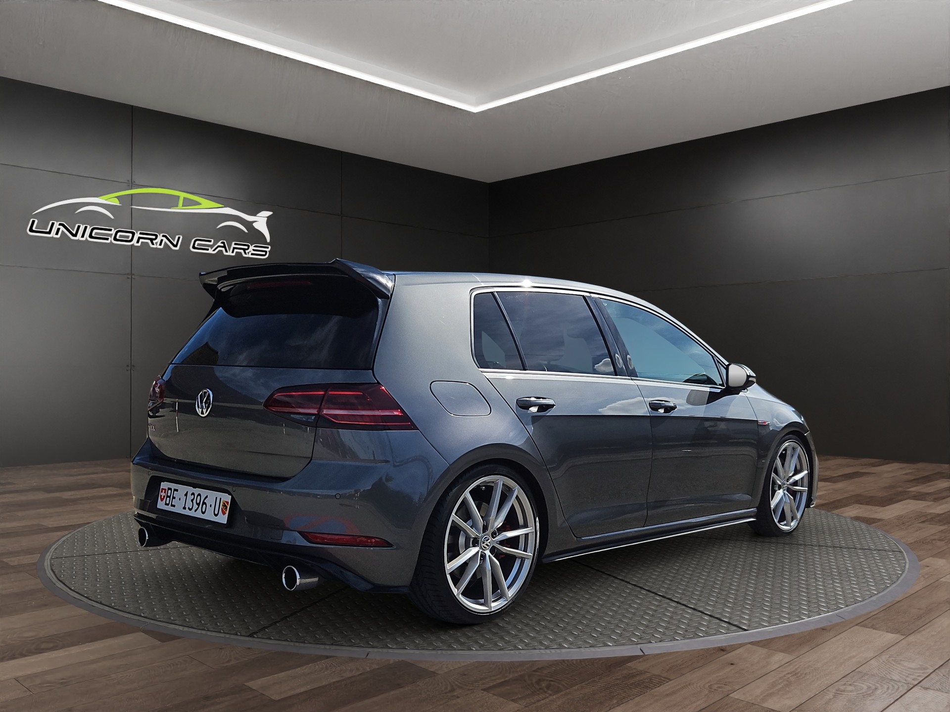 VW Golf 2.0 TSI GTI Performance DSG-image-3