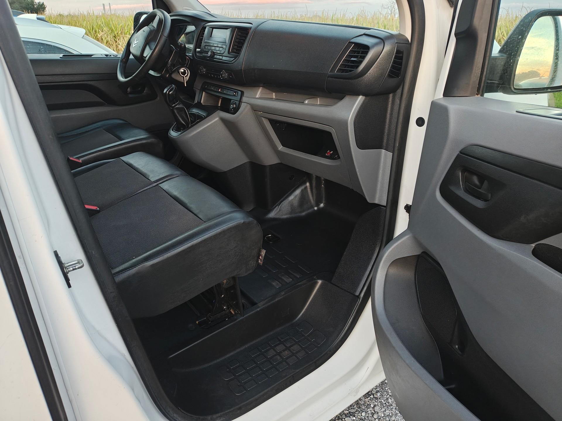 CITROEN Jumpy 1.6 BlueHDi 95 XS Komfort-image-7