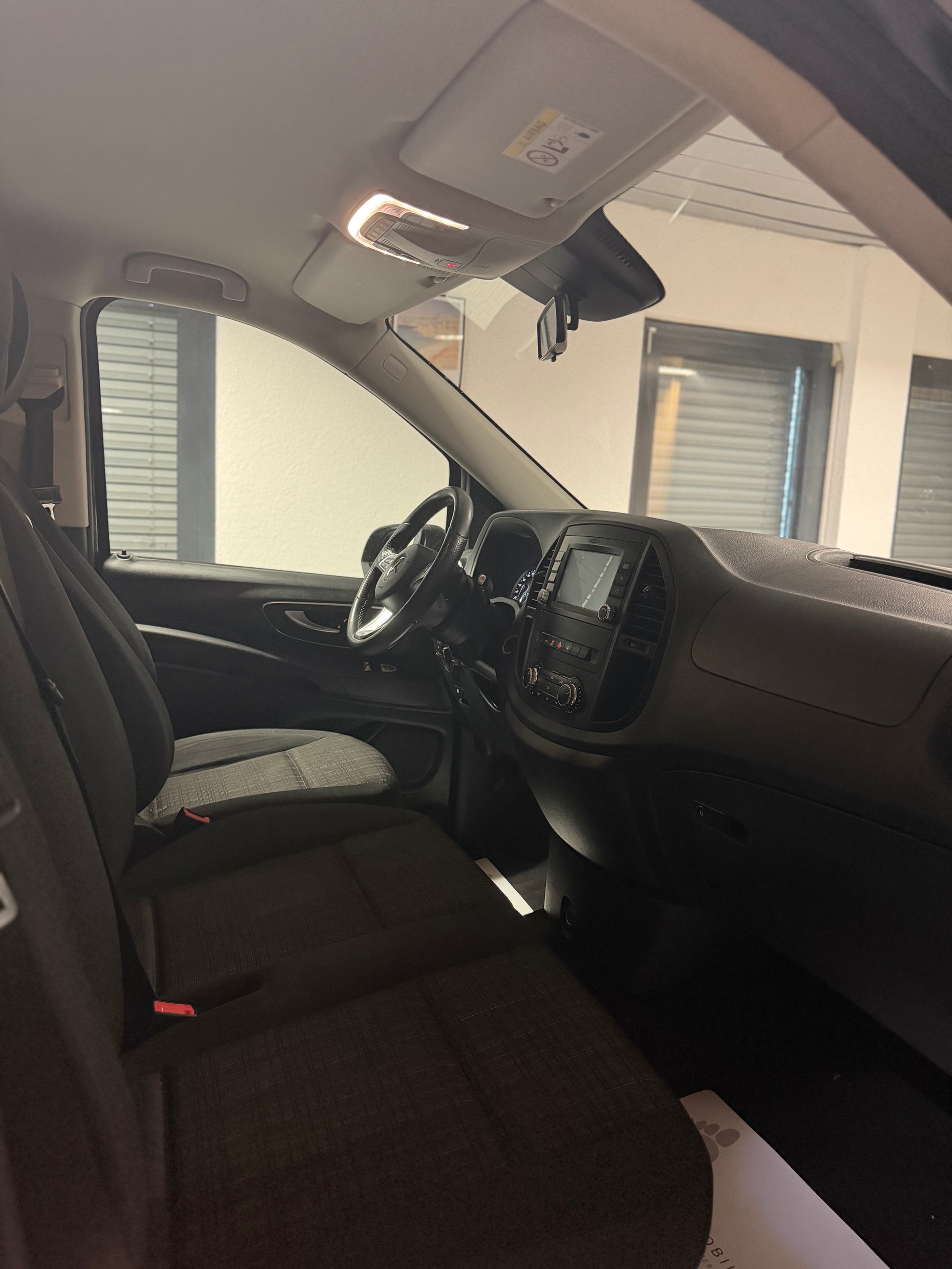 MERCEDES-BENZ Vito 116 CDI Lang Select Tourer 4Matic 9G-Tronic-image-8