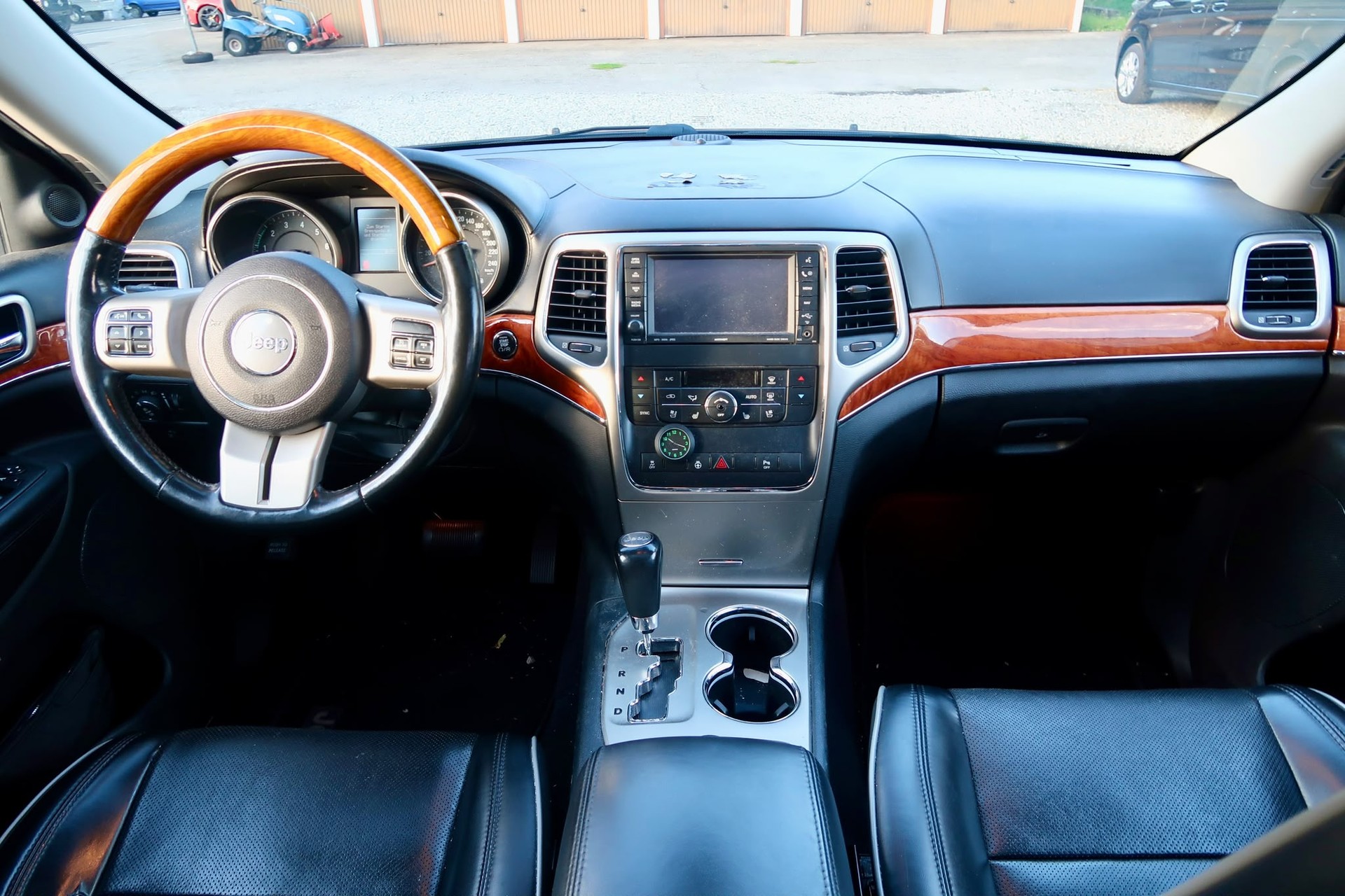 JEEP Grand Cherokee 3.6 V6 Overland Automatic-image-9