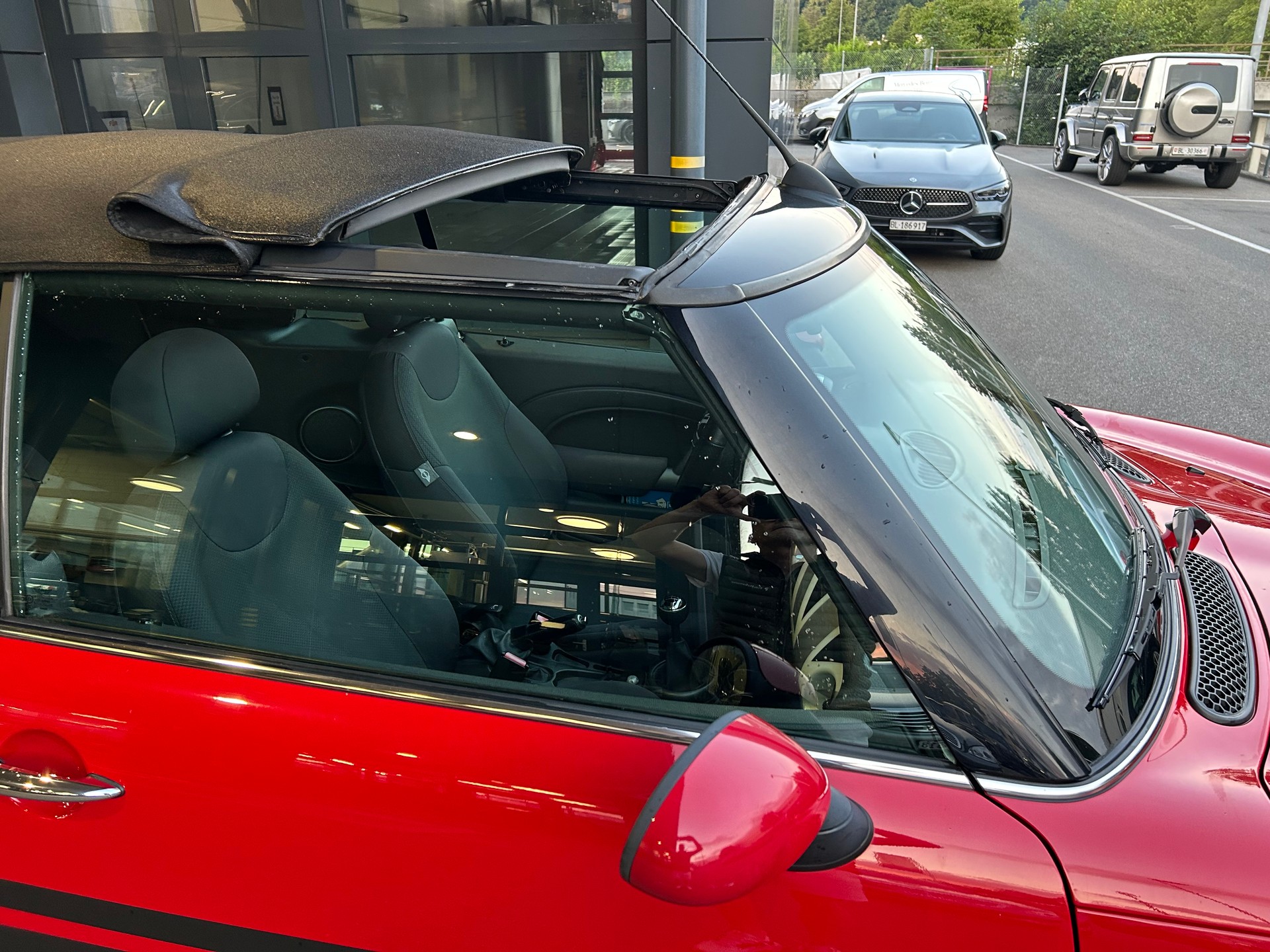 MINI 1.6i Cooper-image-4