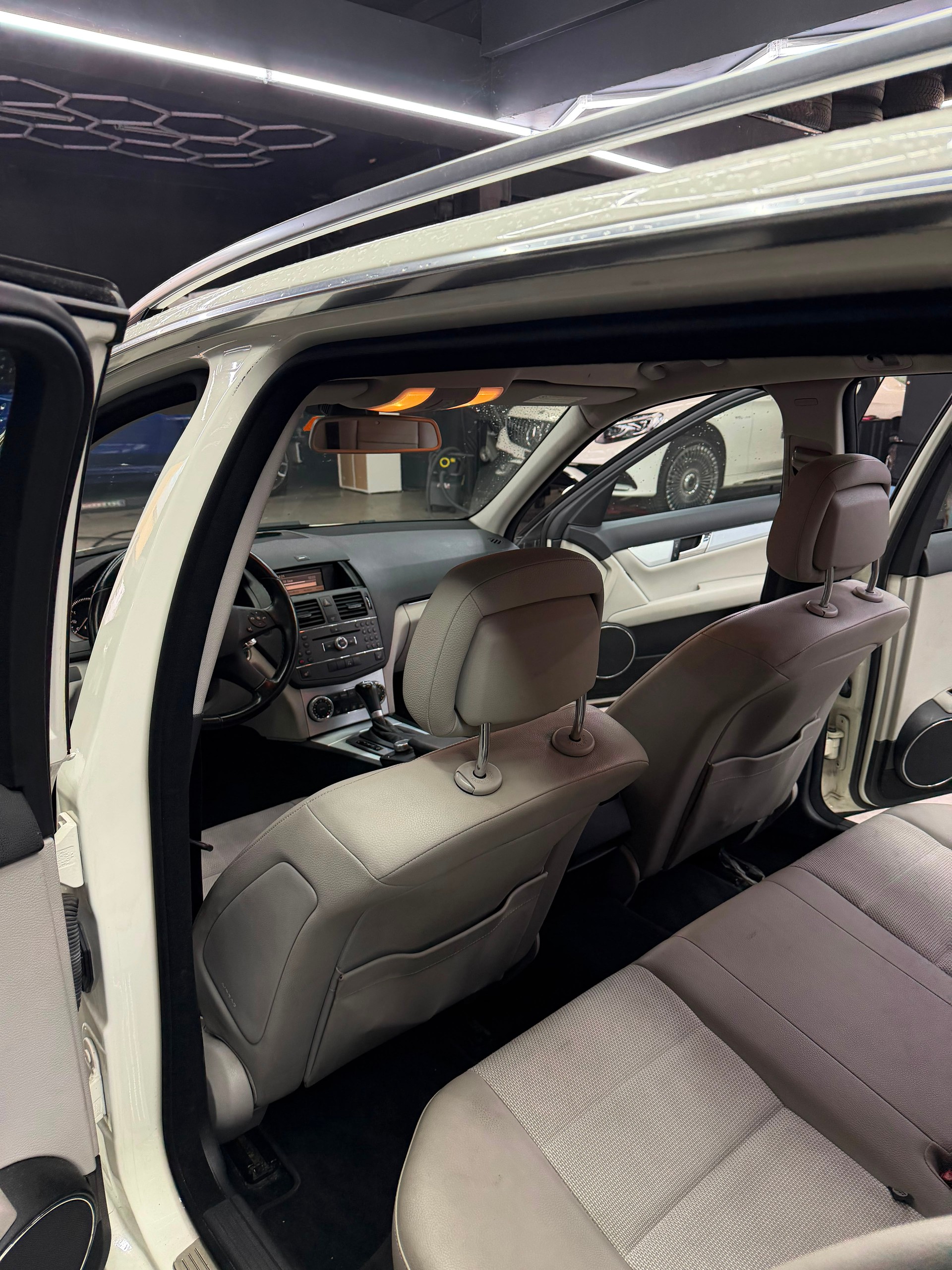 MERCEDES-BENZ C 350 CDI BlueEfficiency Elégance 4Matic 7G-Tronic-image-5