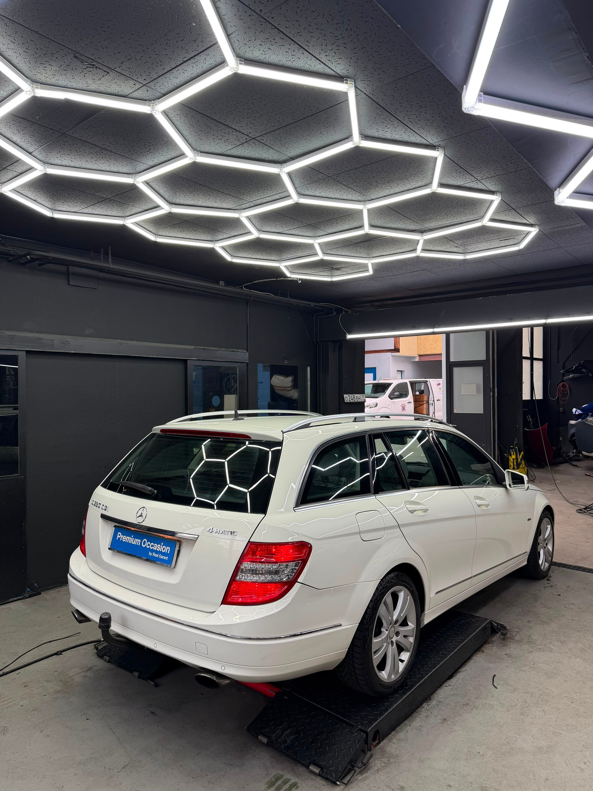 MERCEDES-BENZ C 350 CDI BlueEfficiency Elégance 4Matic 7G-Tronic-image-2