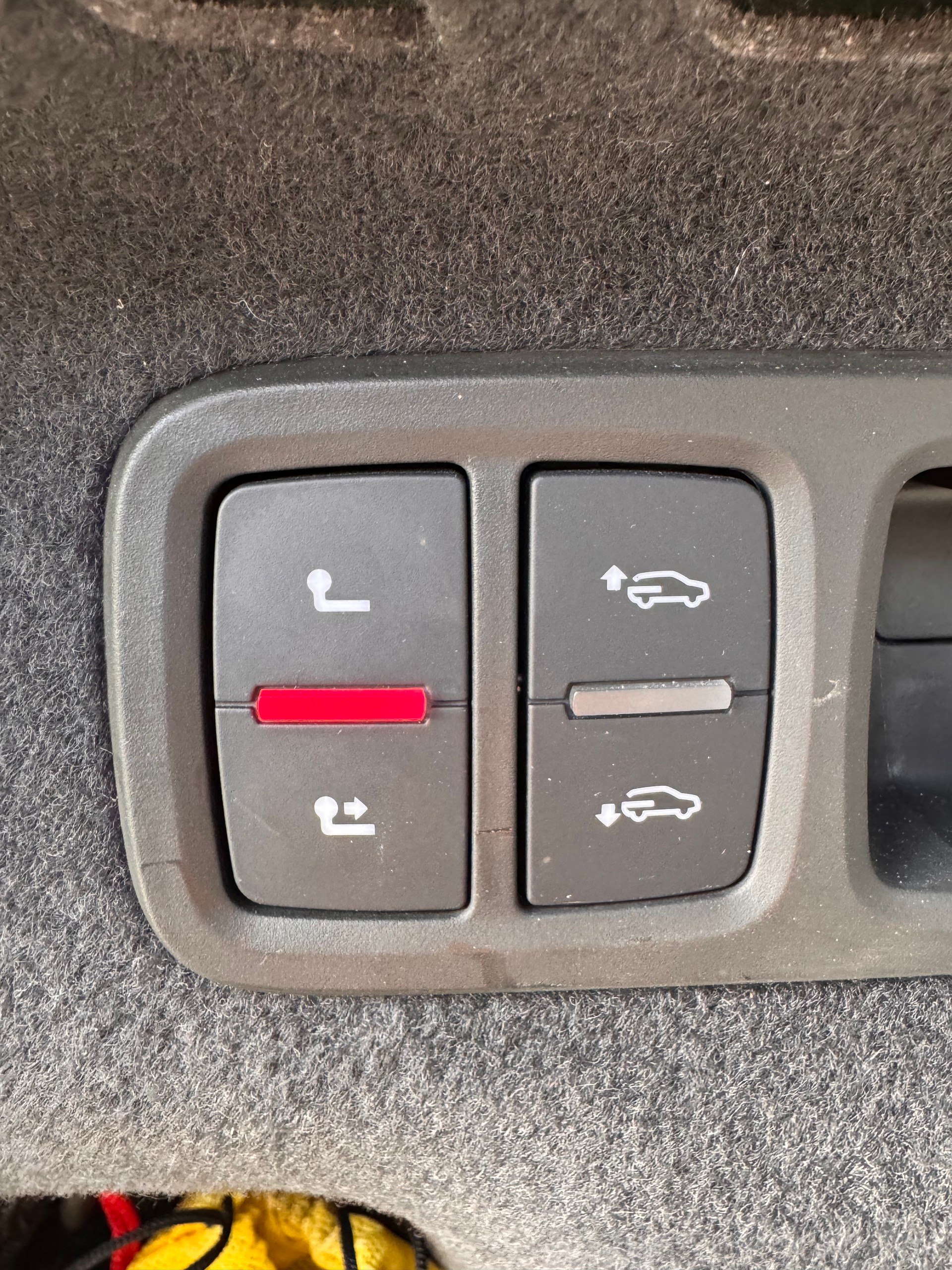 AUDI RSQ8 quattro tiptronic-image-6