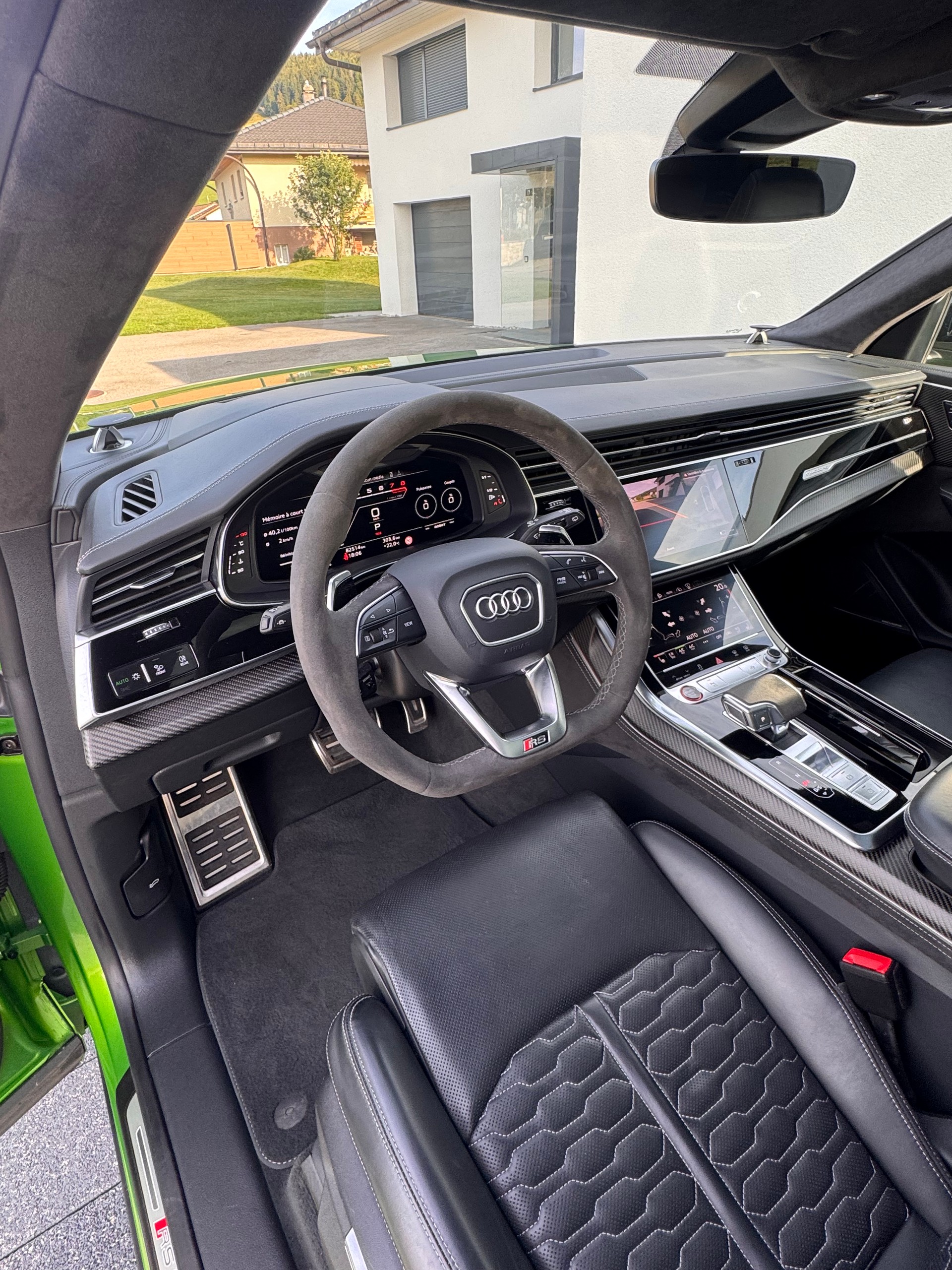 AUDI RSQ8 quattro tiptronic-image-9