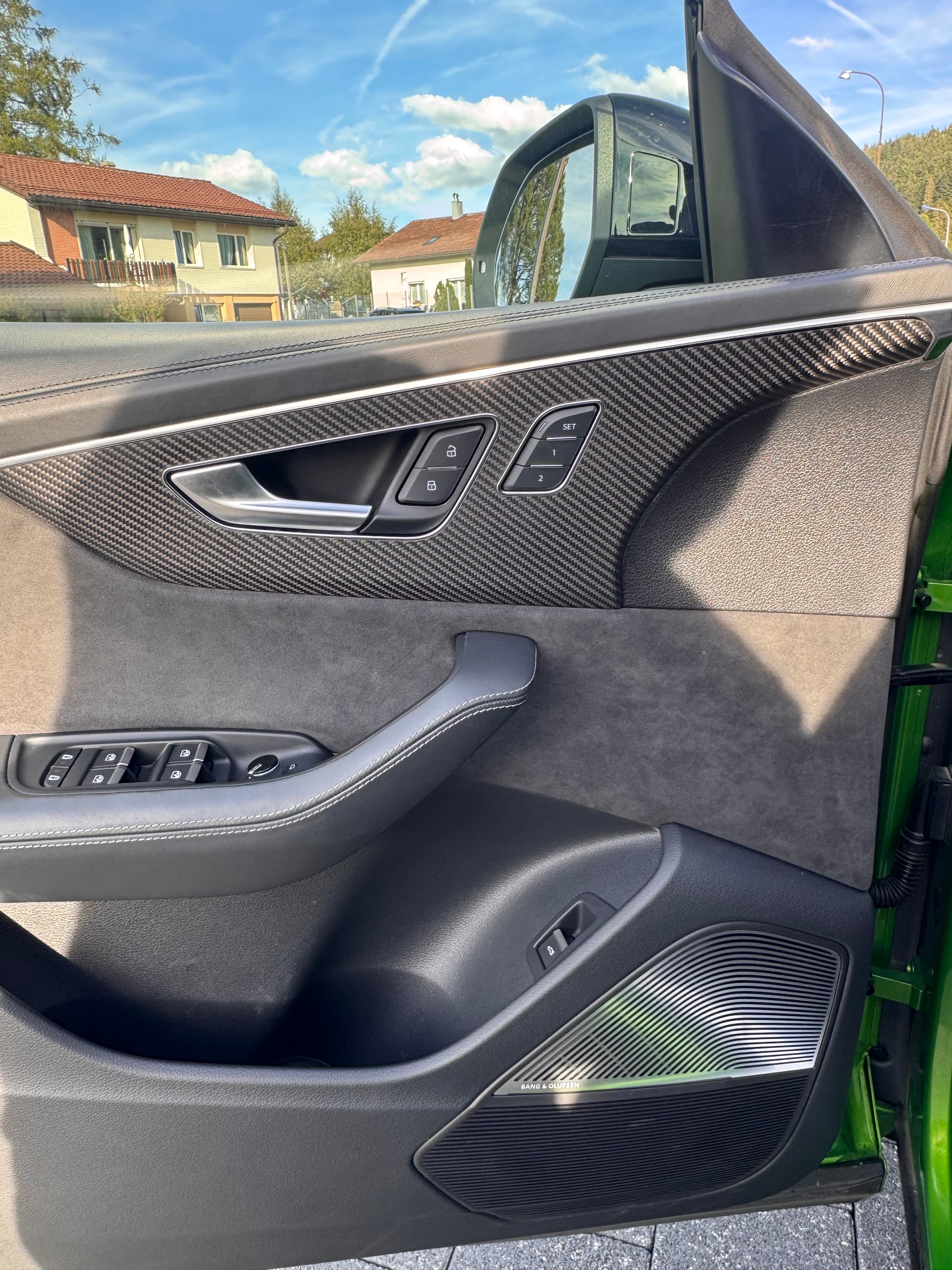 AUDI RSQ8 quattro tiptronic-image-10