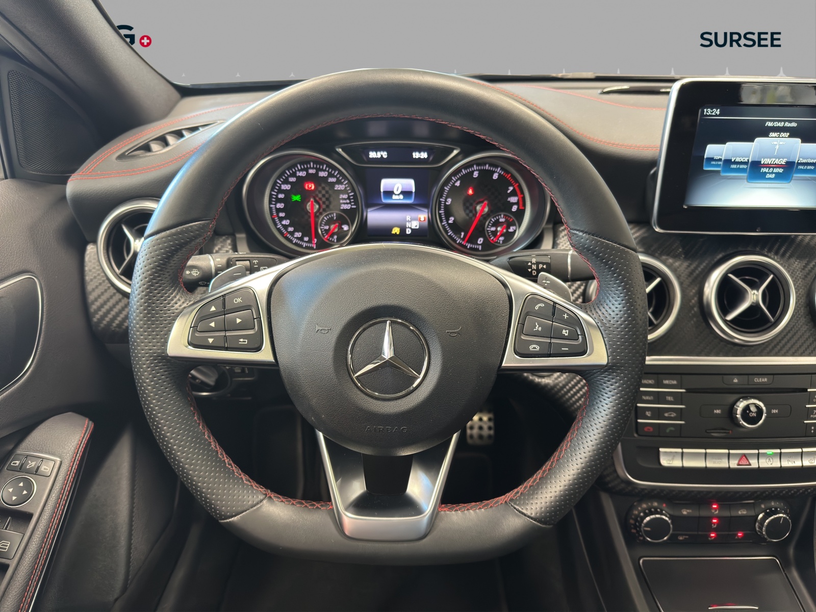 MERCEDES-BENZ A 250 AMG Line 4Matic 7G-DCT-image-9