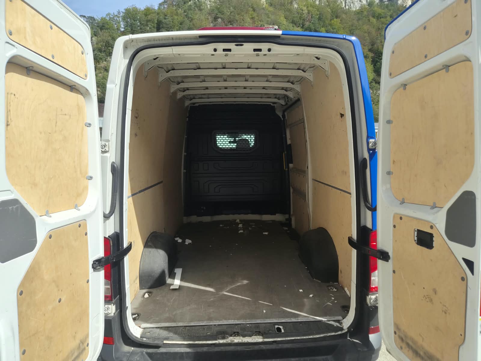 VW 2.0 TDI 140 Entry-image-6