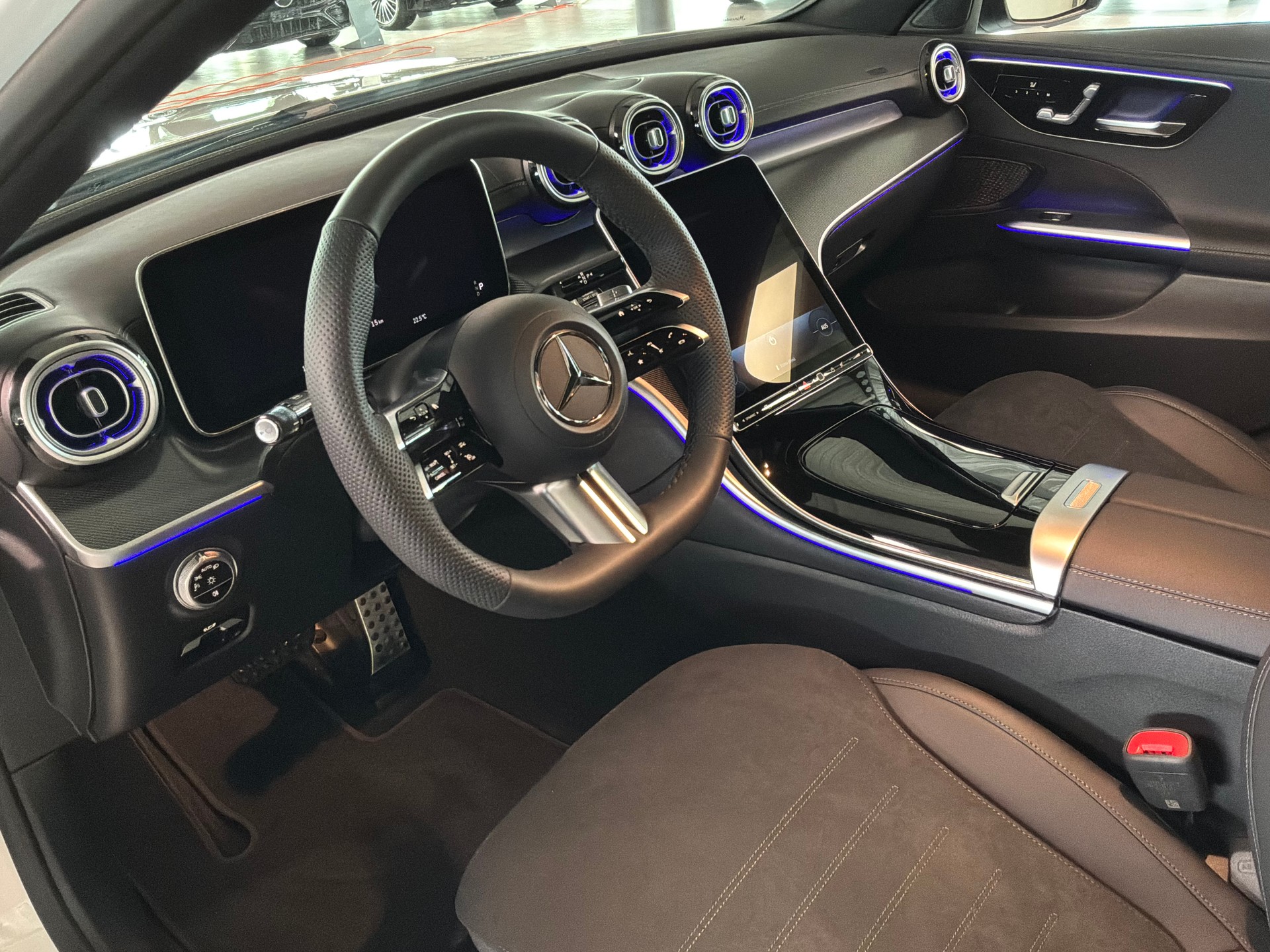 MERCEDES-BENZ C 220 d 4 Matic Swiss Star-image-10