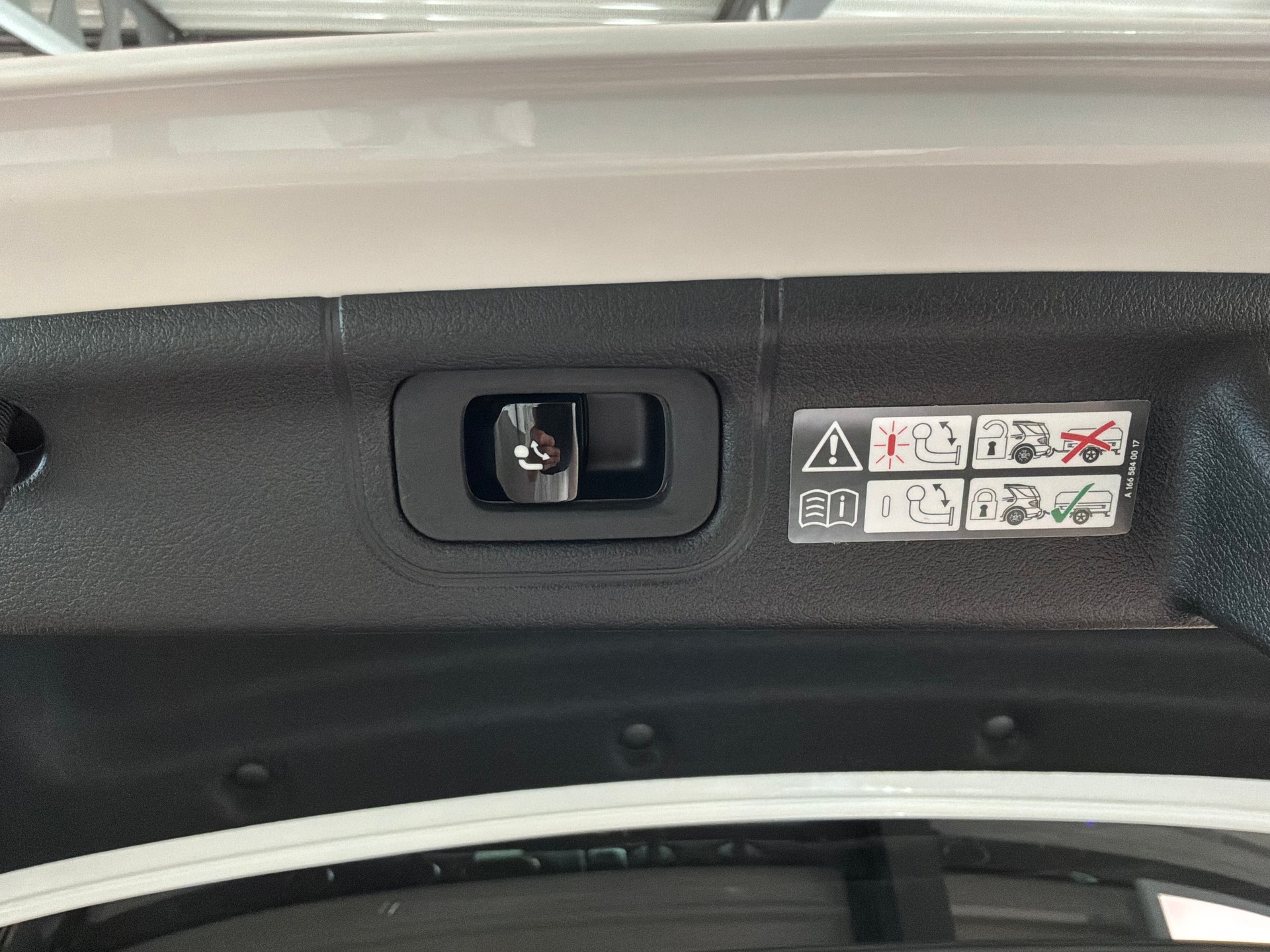 MERCEDES-BENZ C 220 d 4 Matic Swiss Star-image-7