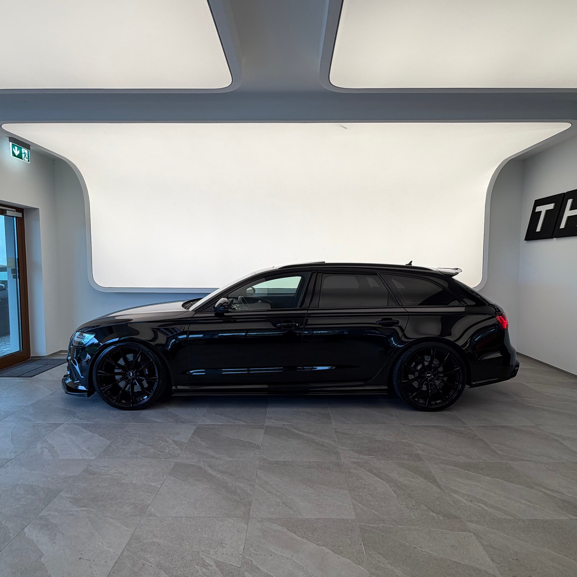 AUDI RS6 Avant 4.0 TFSI V8 ABT 750 performance quattro-image-1