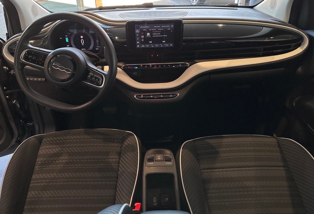 FIAT 500 electric 87 kW Passion-image-10