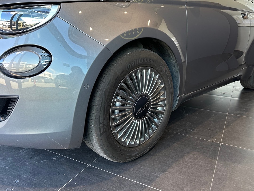 FIAT 500 electric 87 kW Passion-image-4