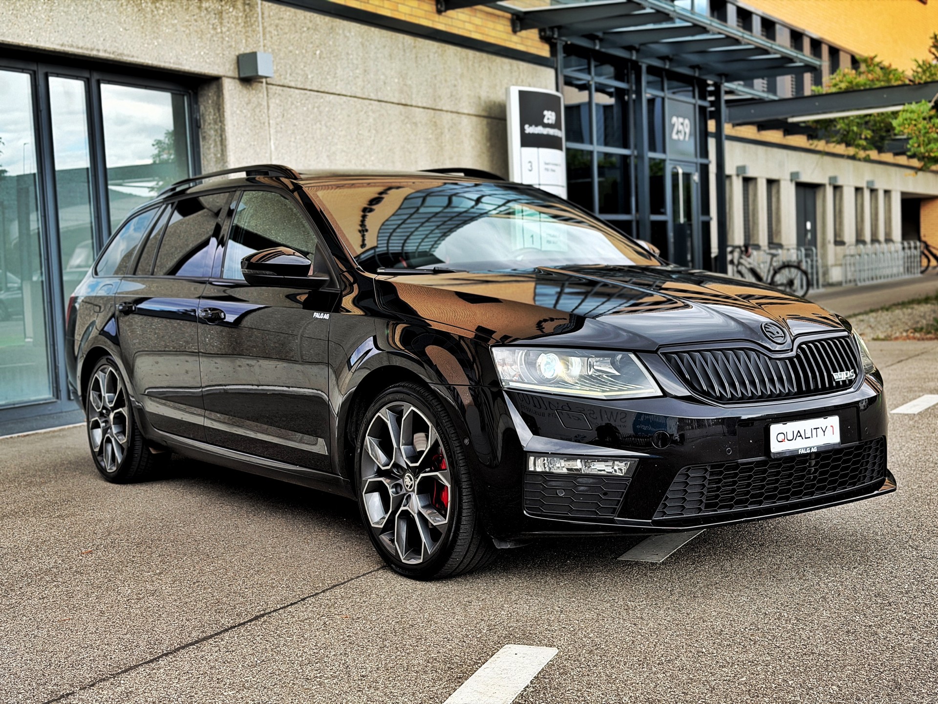 SKODA Octavia Combi 2.0 TDI RS 4x4 DSG-image-3