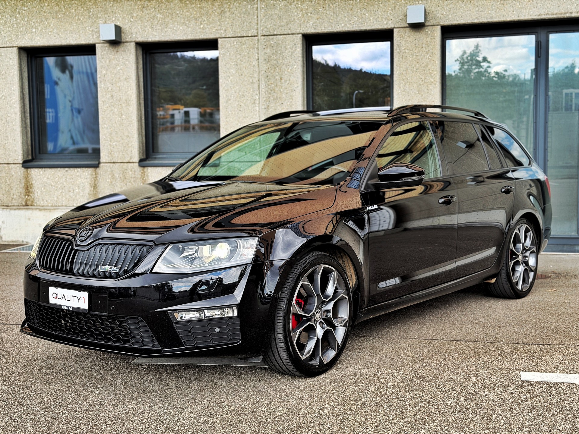 SKODA Octavia Combi 2.0 TDI RS 4x4 DSG-image-0