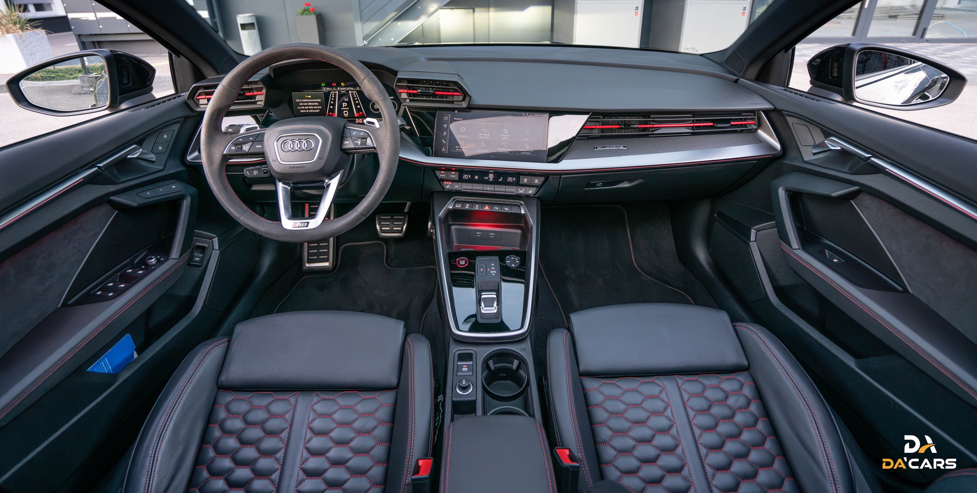 AUDI RS3 Limousine 2.5 TSI quattro S-tronic FULL-image-7