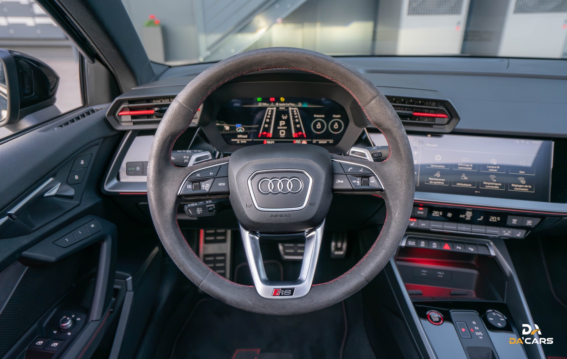 AUDI RS3 Limousine 2.5 TSI quattro S-tronic FULL-image-9