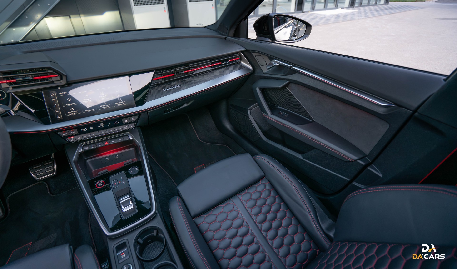 AUDI RS3 Limousine 2.5 TSI quattro S-tronic FULL-image-8