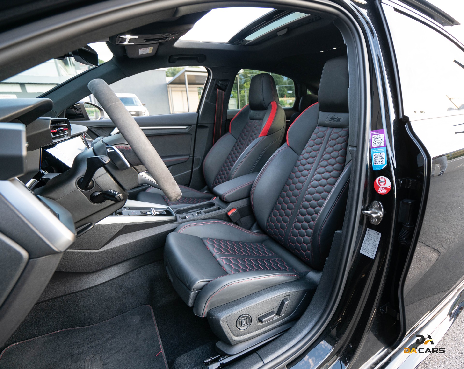 AUDI RS3 Limousine 2.5 TSI quattro S-tronic FULL-image-6