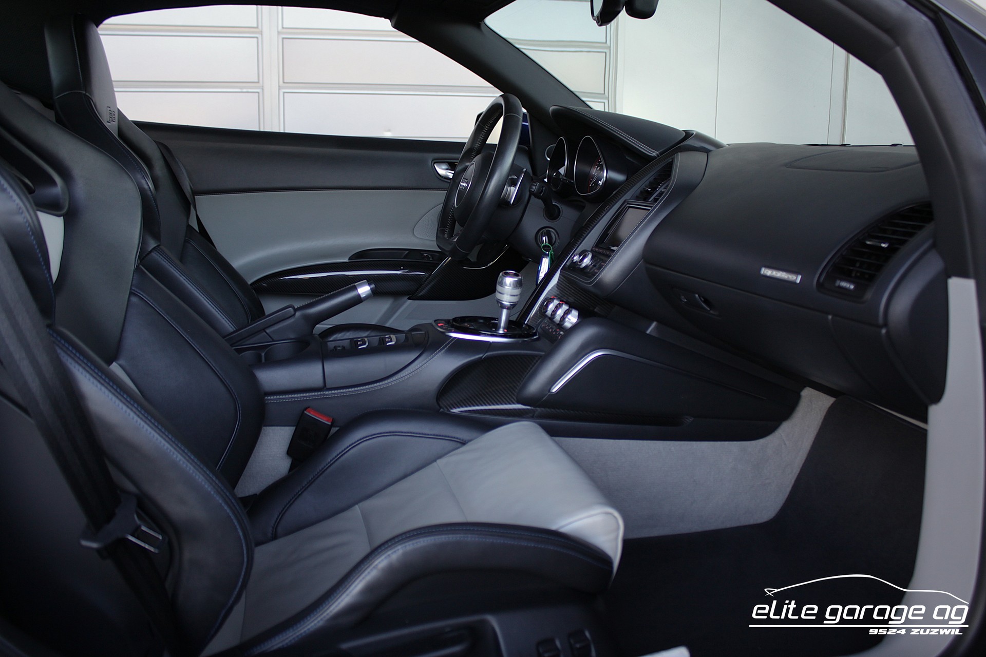 AUDI R8 Spyder 5.2 S-Tronic MIT SCHALENSITZE & KERAMIKBREMSEN-image-15