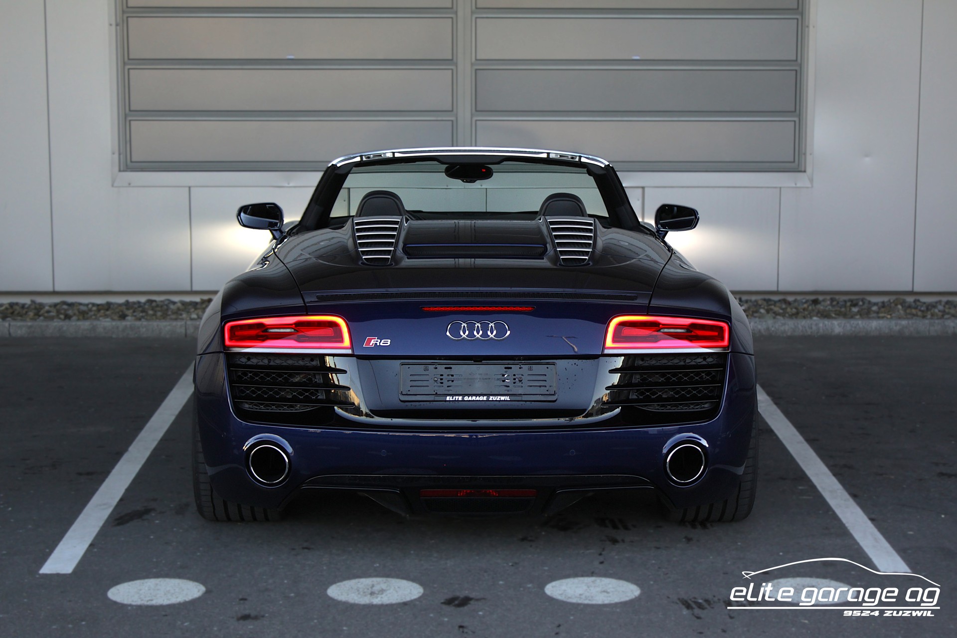 AUDI R8 Spyder 5.2 S-Tronic MIT SCHALENSITZE & KERAMIKBREMSEN-image-3