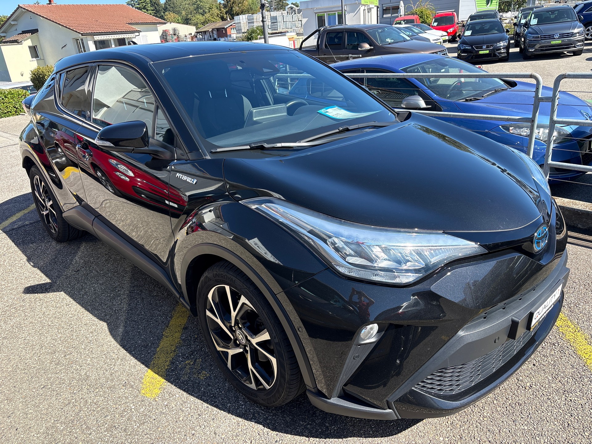 TOYOTA C-HR 1.8 HSD CVT Comfort-image-1