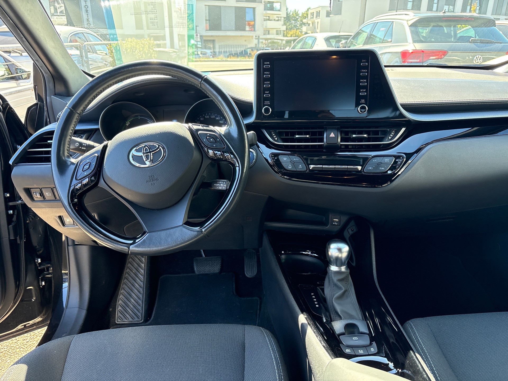 TOYOTA C-HR 1.8 HSD CVT Comfort-image-7