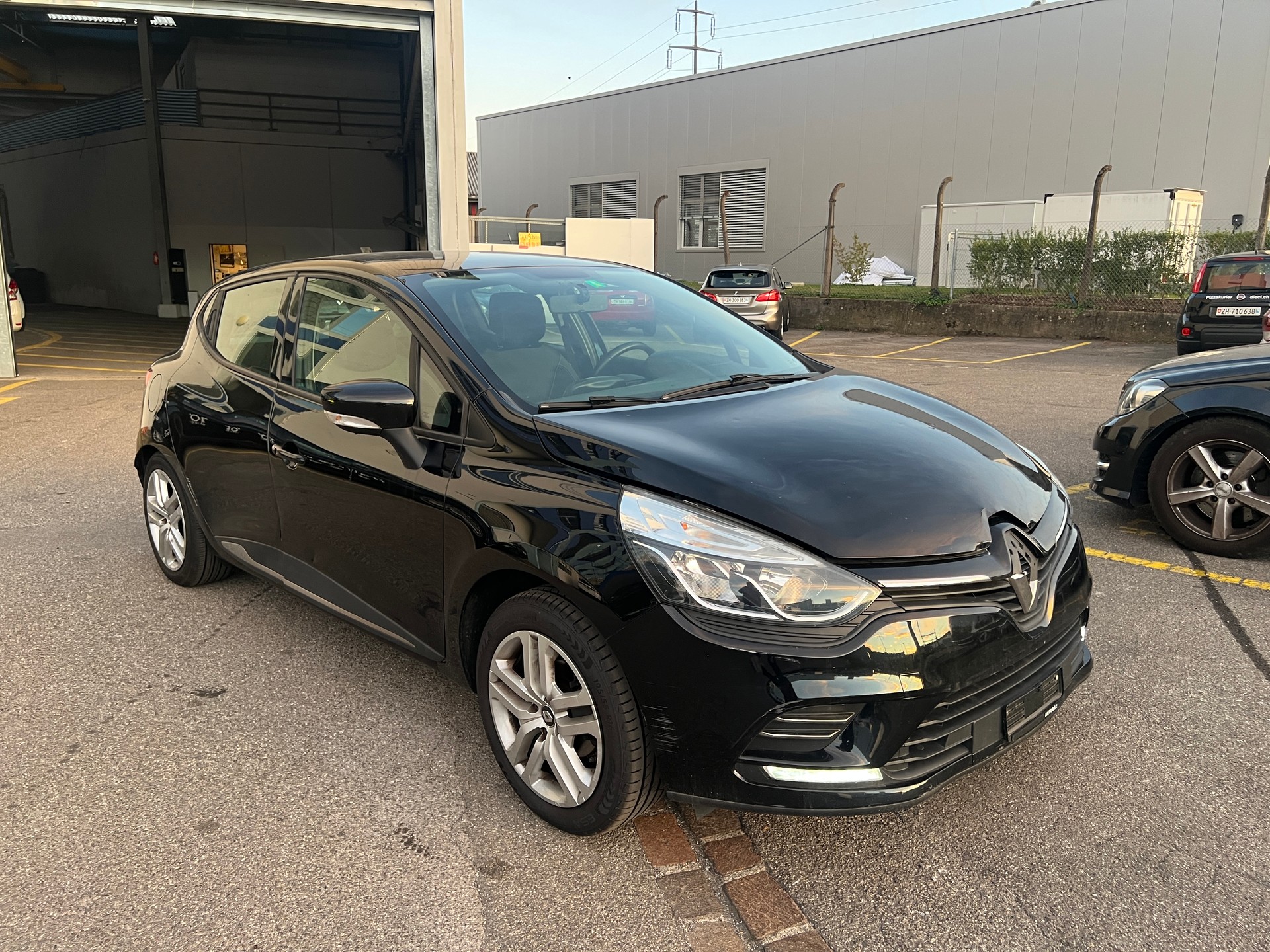 RENAULT Clio 1.2 16V Life-image-2