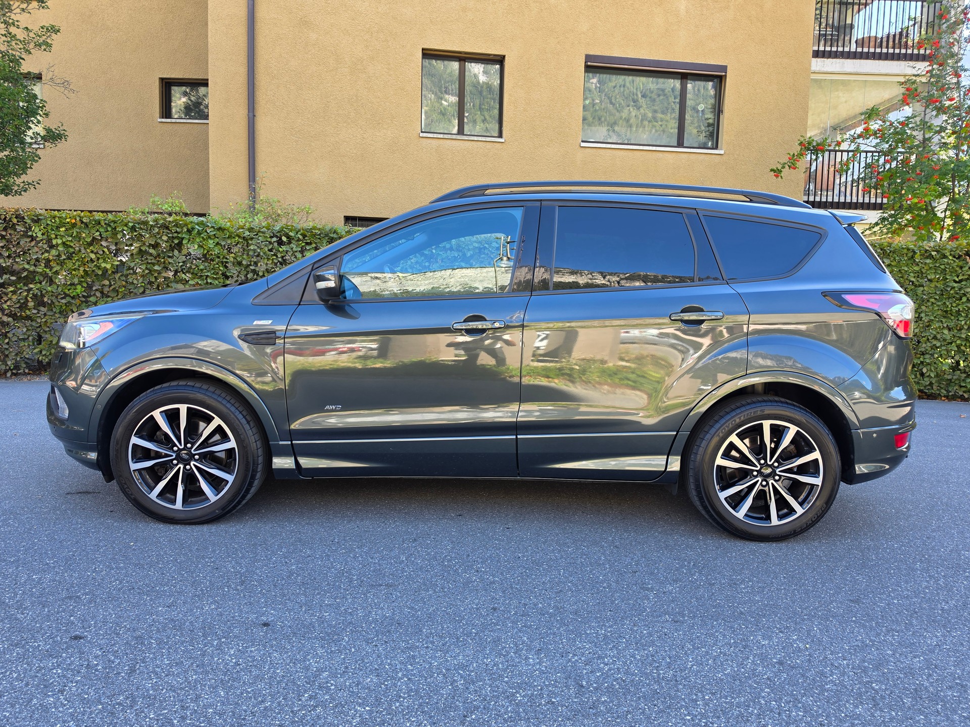FORD Kuga 2.0 TDCi ST Line 4WD PowerShift-image-1