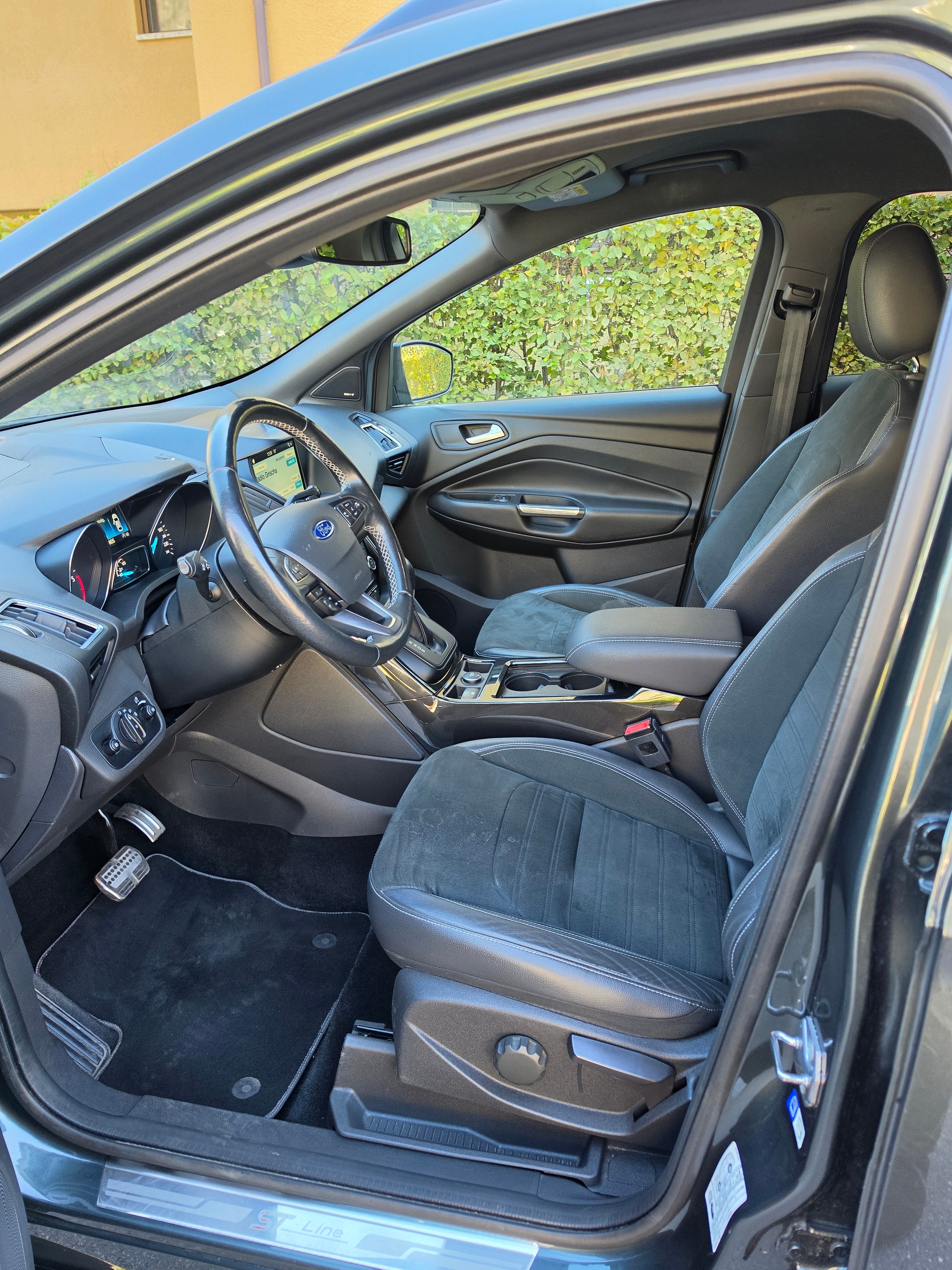 FORD Kuga 2.0 TDCi ST Line 4WD PowerShift-image-8