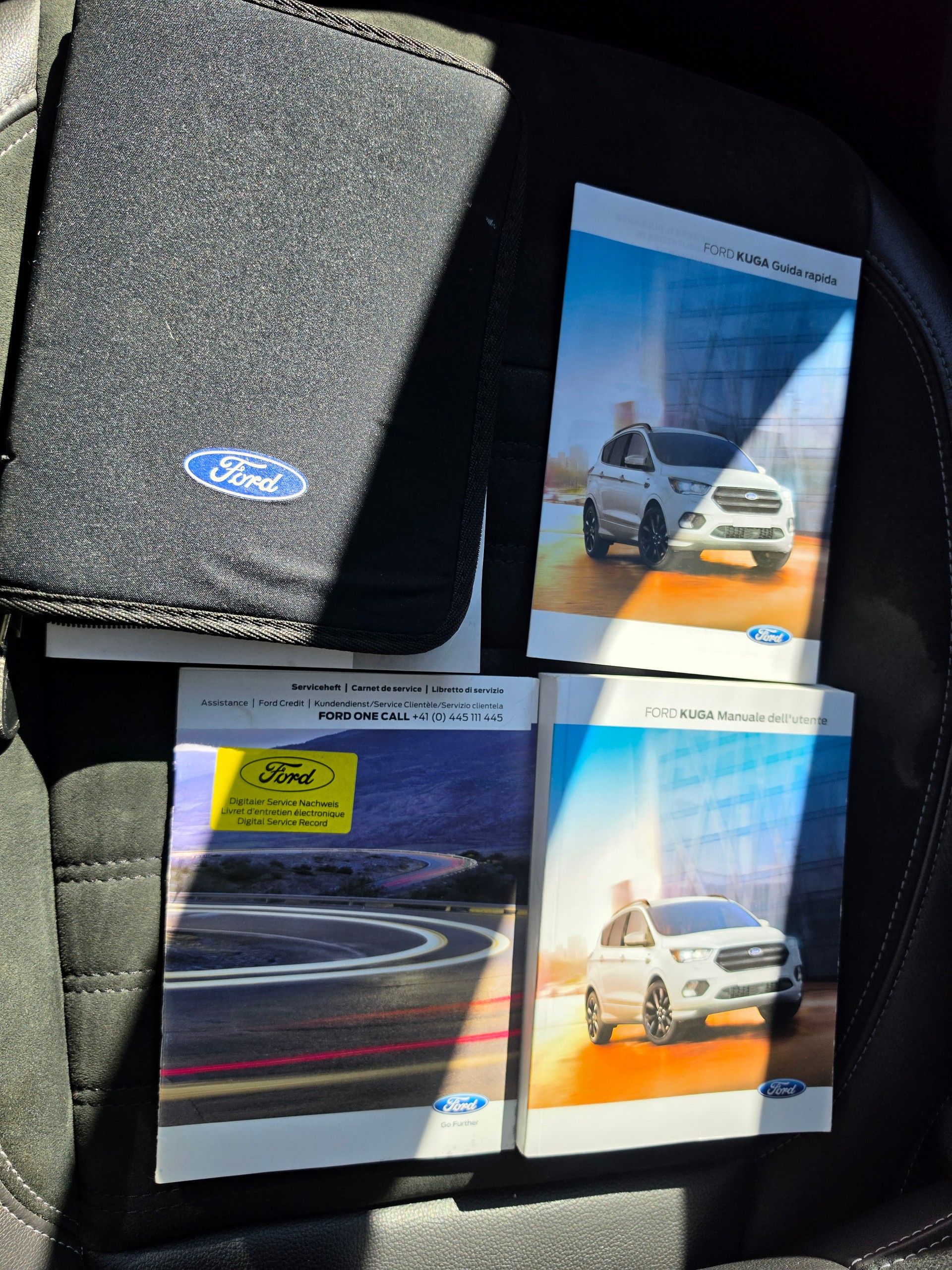 FORD Kuga 2.0 TDCi ST Line 4WD PowerShift-image-13