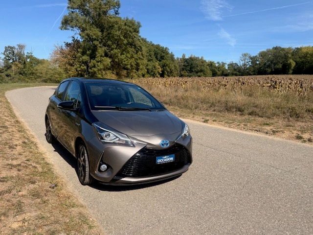 TOYOTA Yaris 1.5 VVT-i Hybrid Comfort e-CVT-image-2