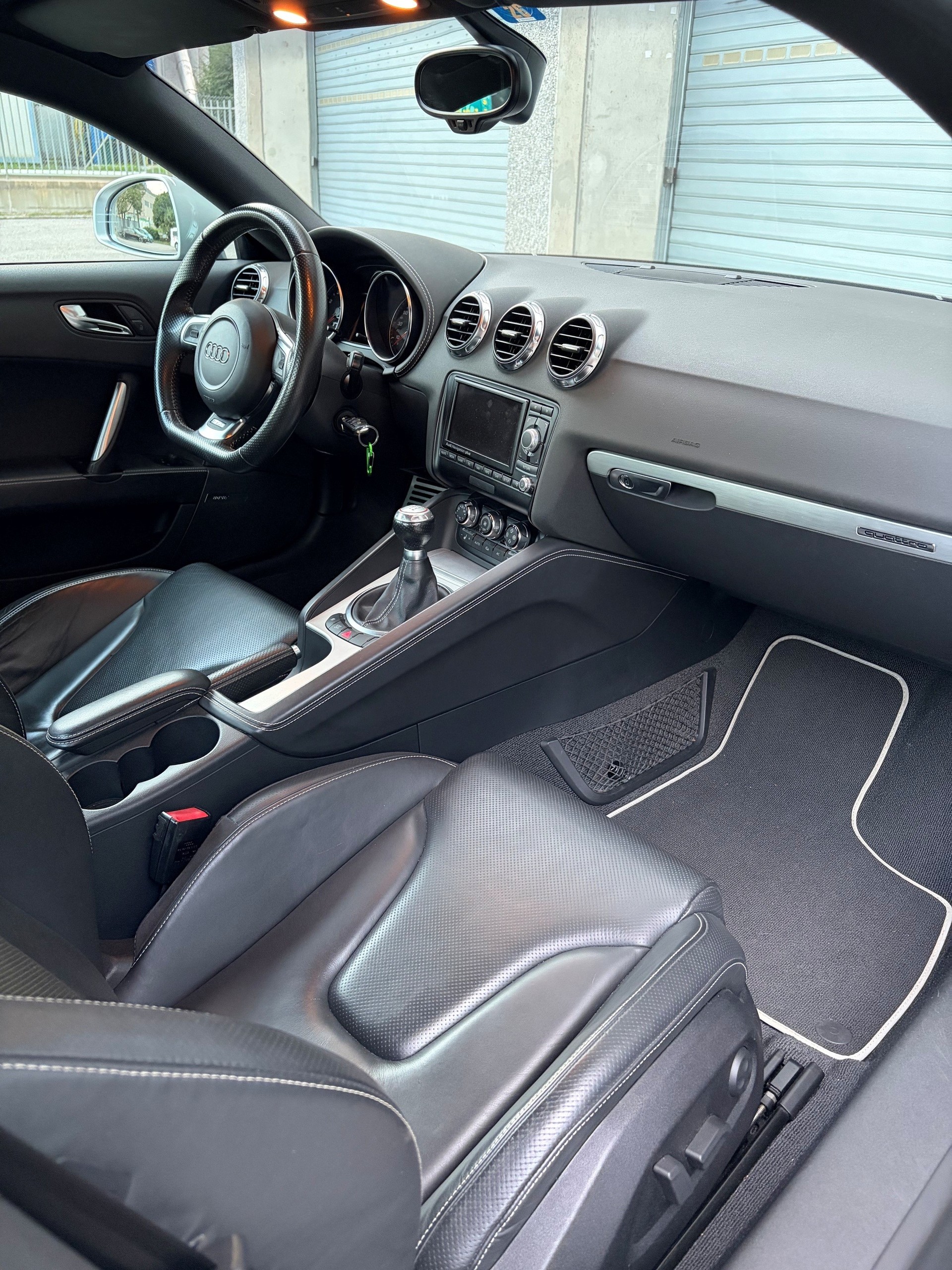 AUDI 2.5 TFSI quattro-image-9
