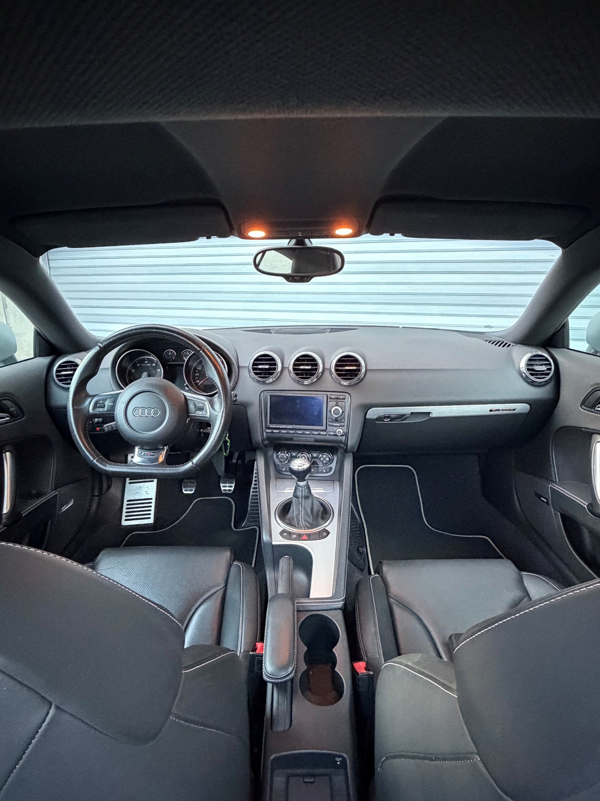 AUDI 2.5 TFSI quattro-image-11