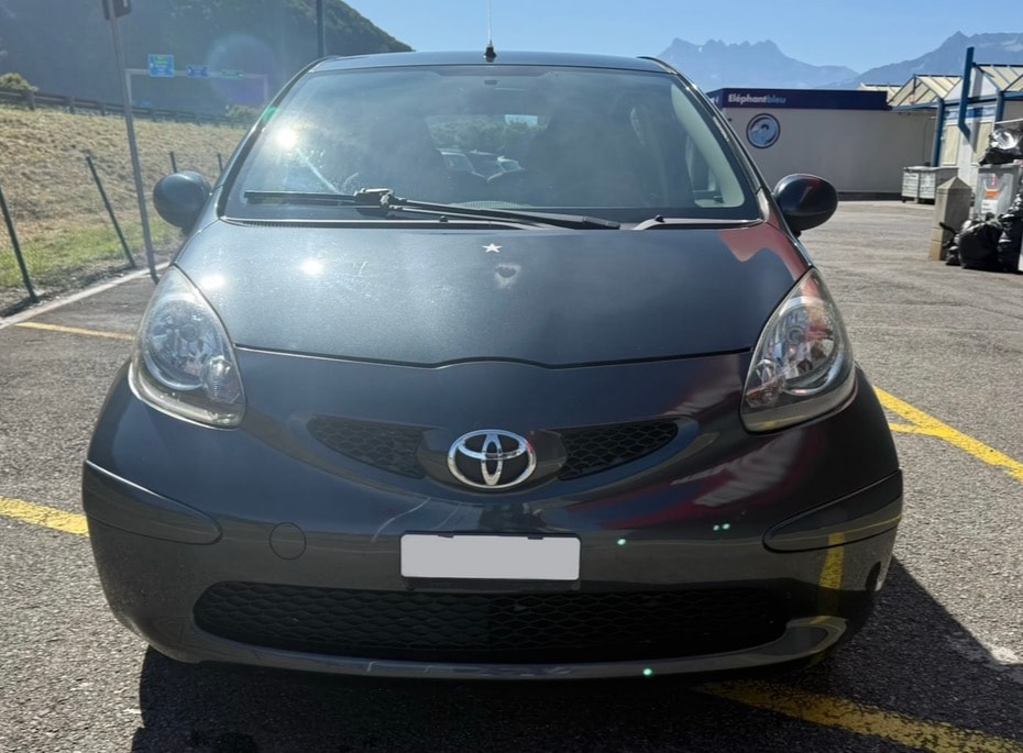 TOYOTA Aygo 1.0-image-2