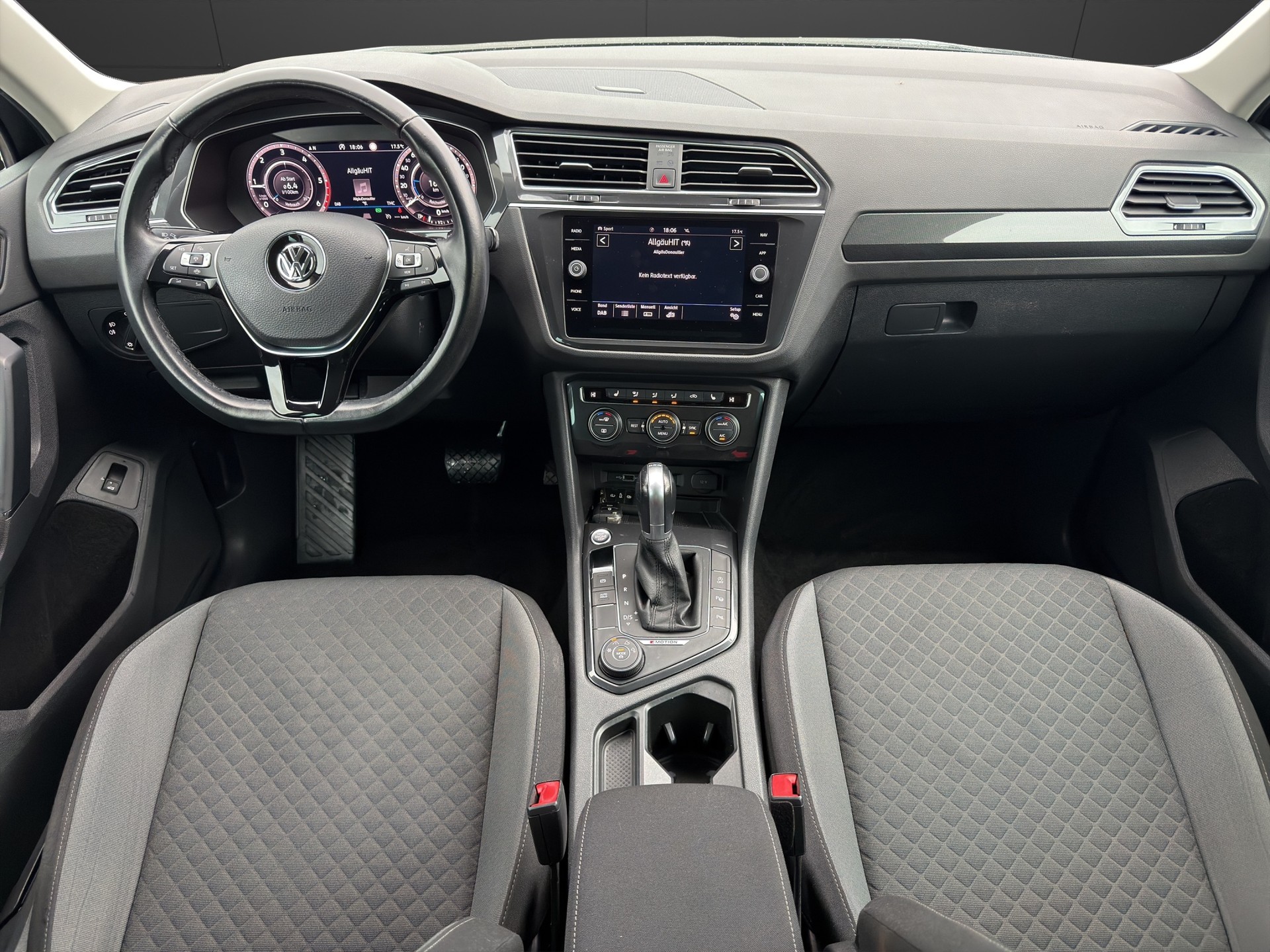 VW Tiguan 2.0 TDI SCR Comfortline 4Motion DSG-image-10