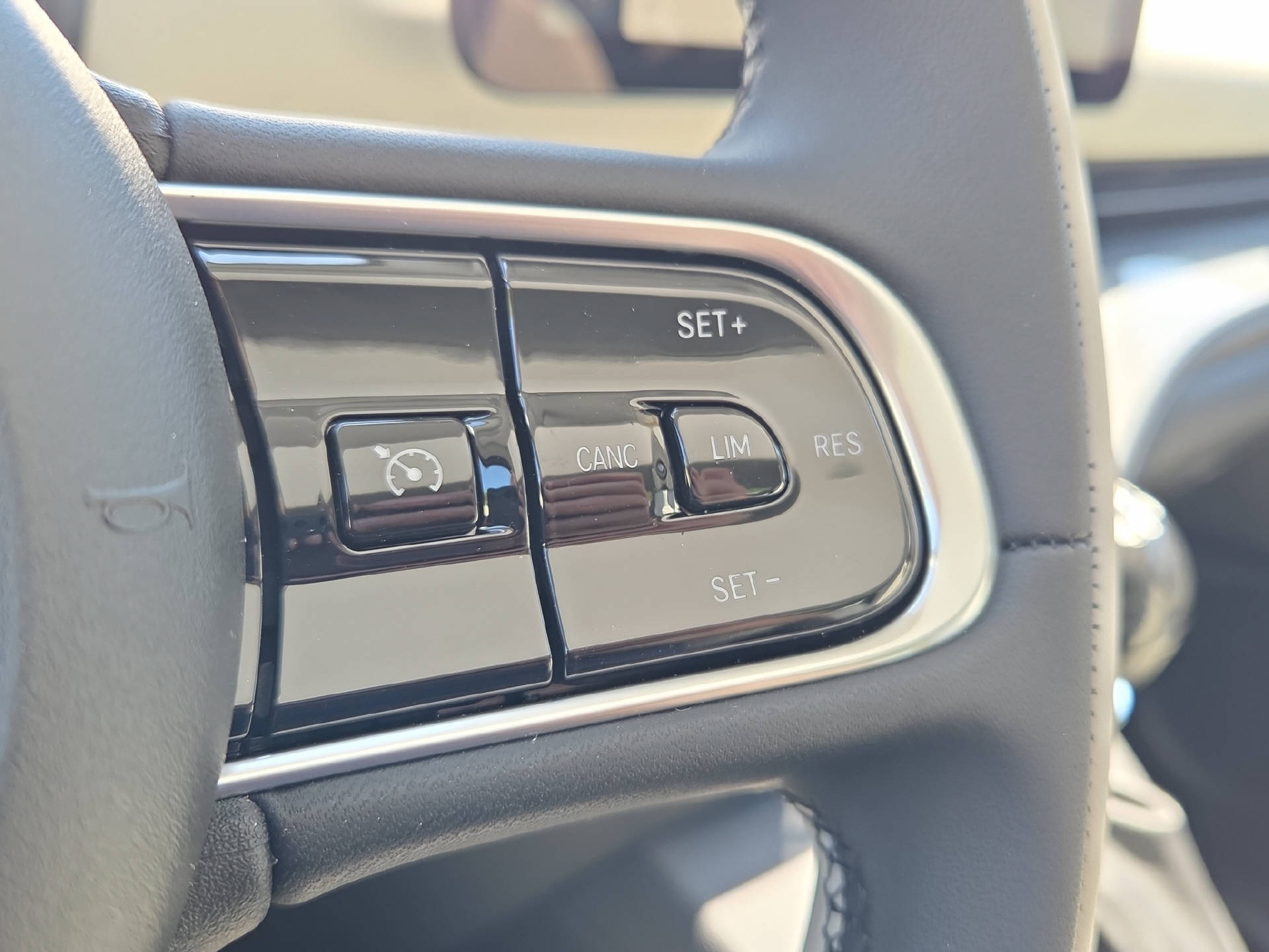FIAT 500 1.0 Hybrid La Prima-image-15