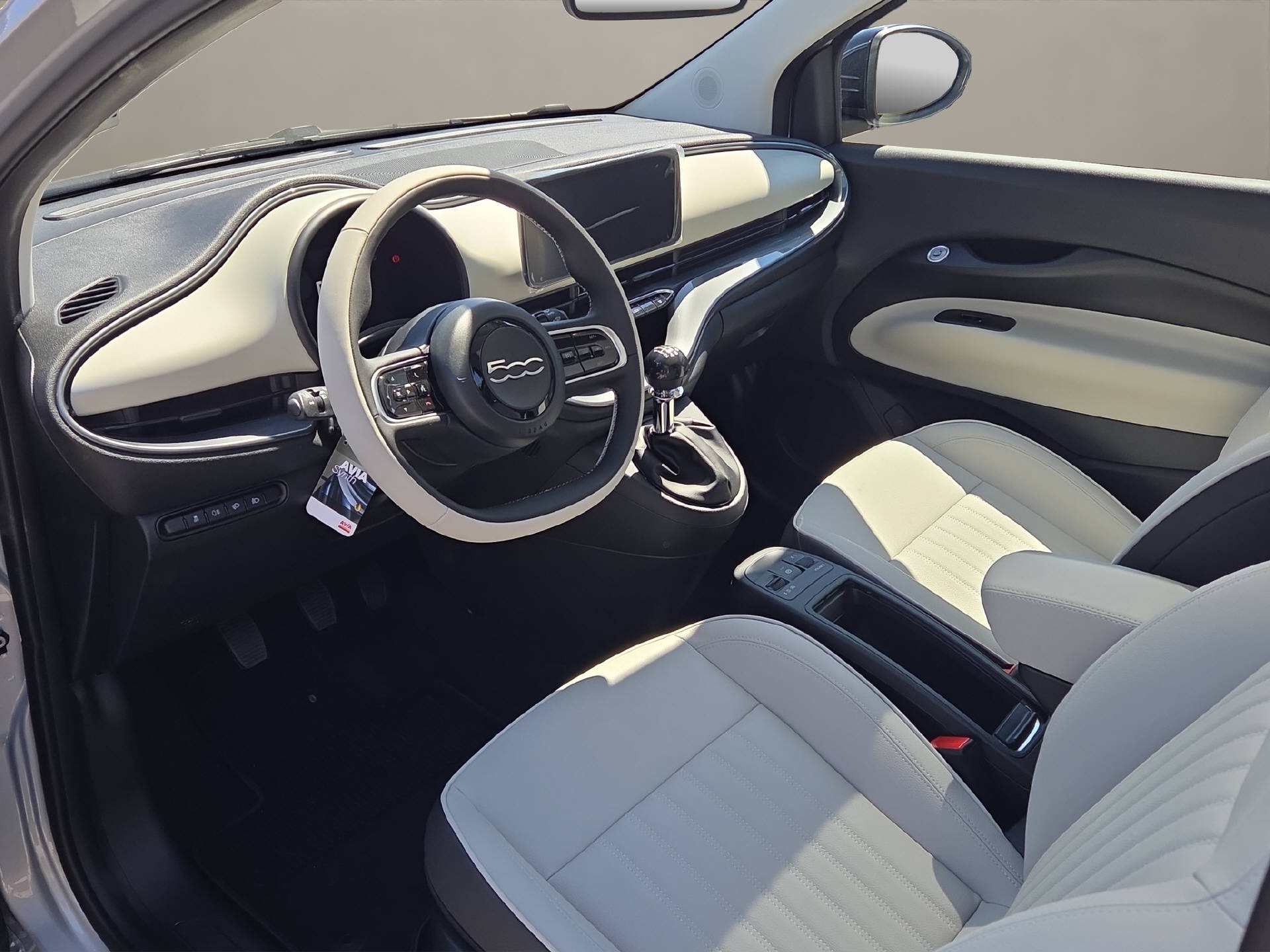 FIAT 500 1.0 Hybrid La Prima-image-8