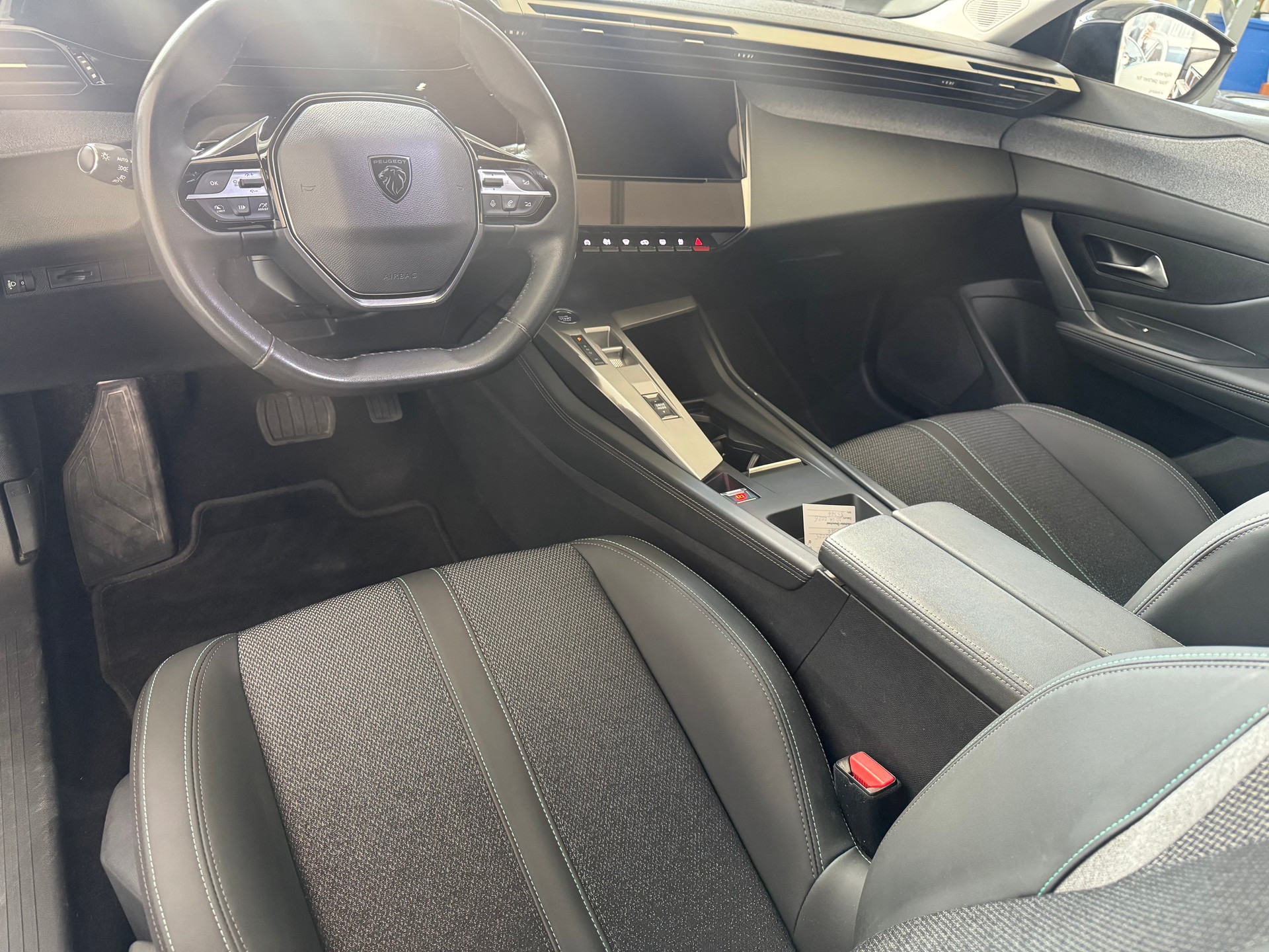 PEUGEOT 308 SW 1.5 BlueHDI Allure Pack EAT8-image-5