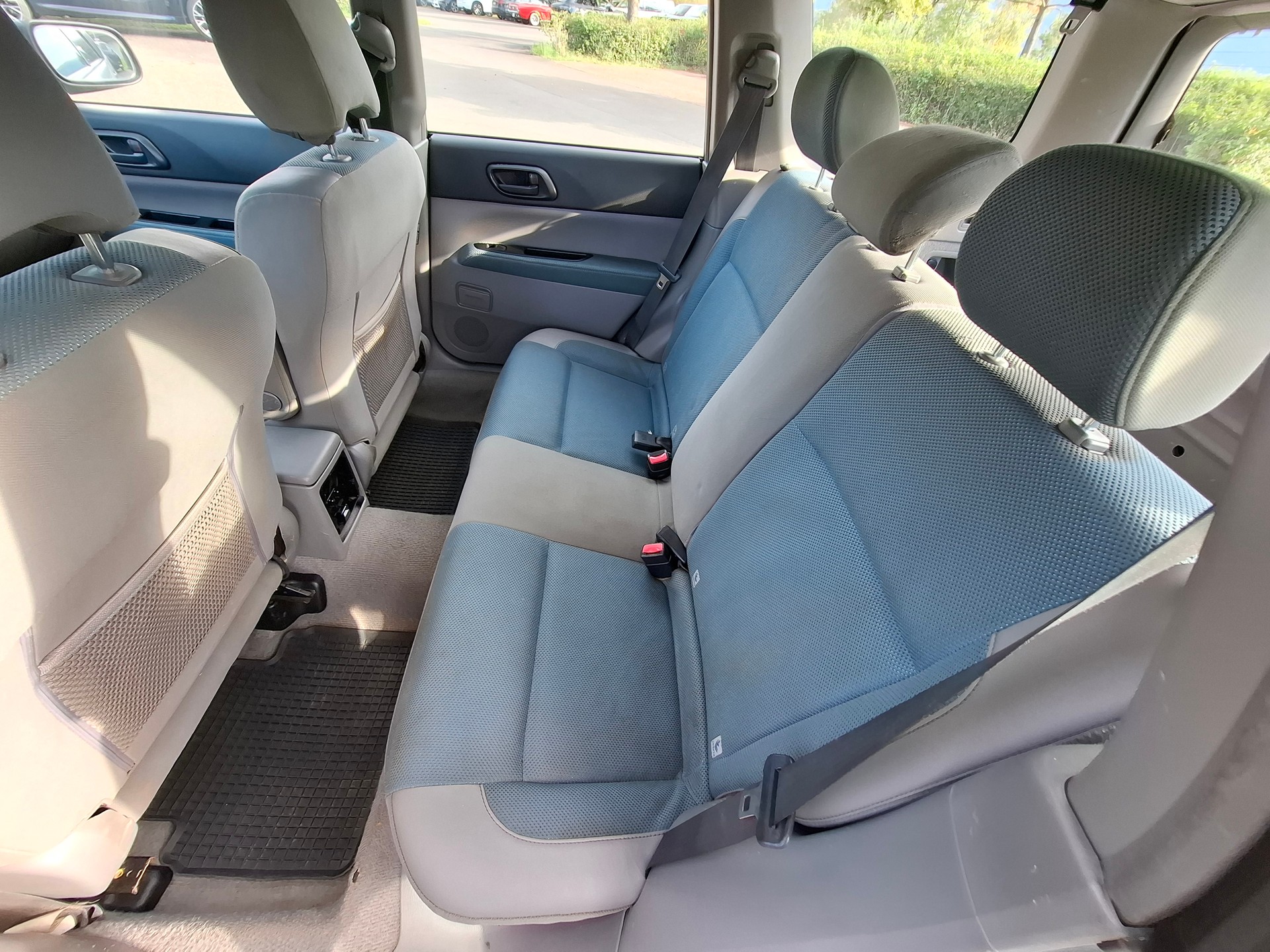 SUBARU Forester 2.0X-image-11