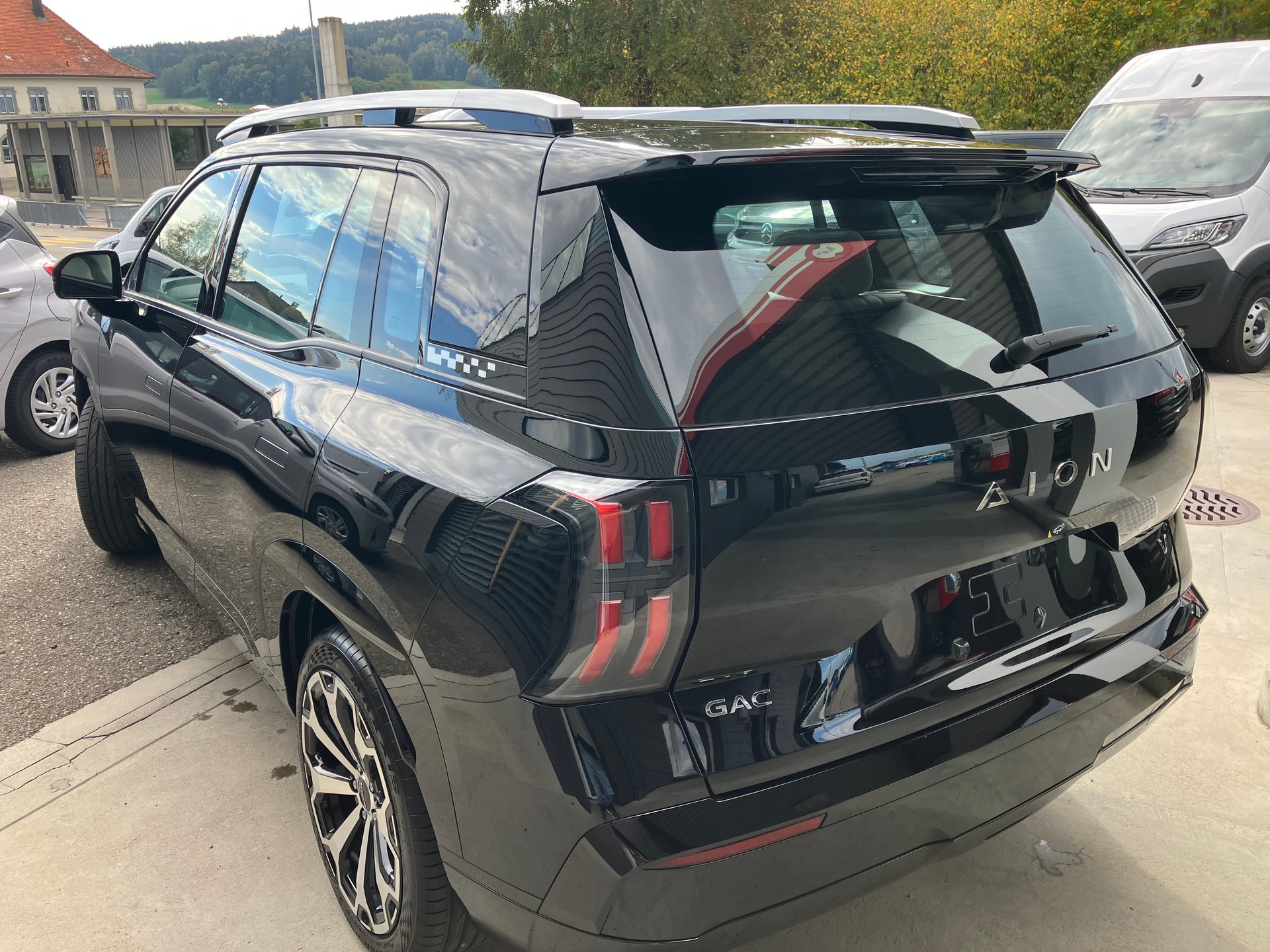 GAC GAC Aion V Herstellung Europa im Magna Werk Steyr !!! Top-Ausstattung!!! 75KW Batterie mit 510 Km Reichweite !!!-image-2