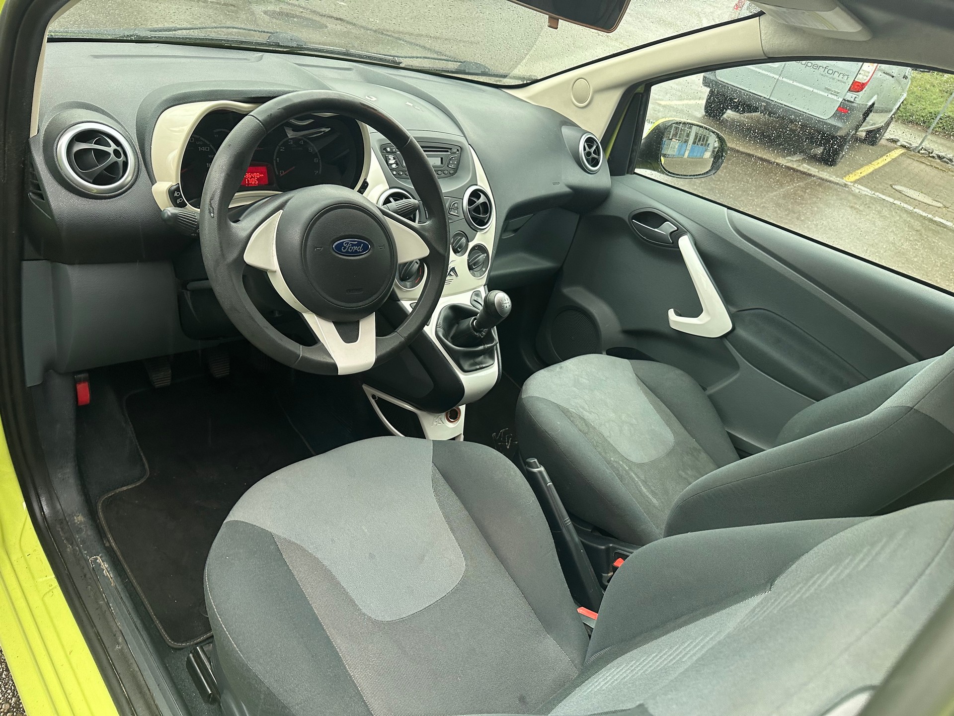 FORD KA 1.25 Titanium-image-8