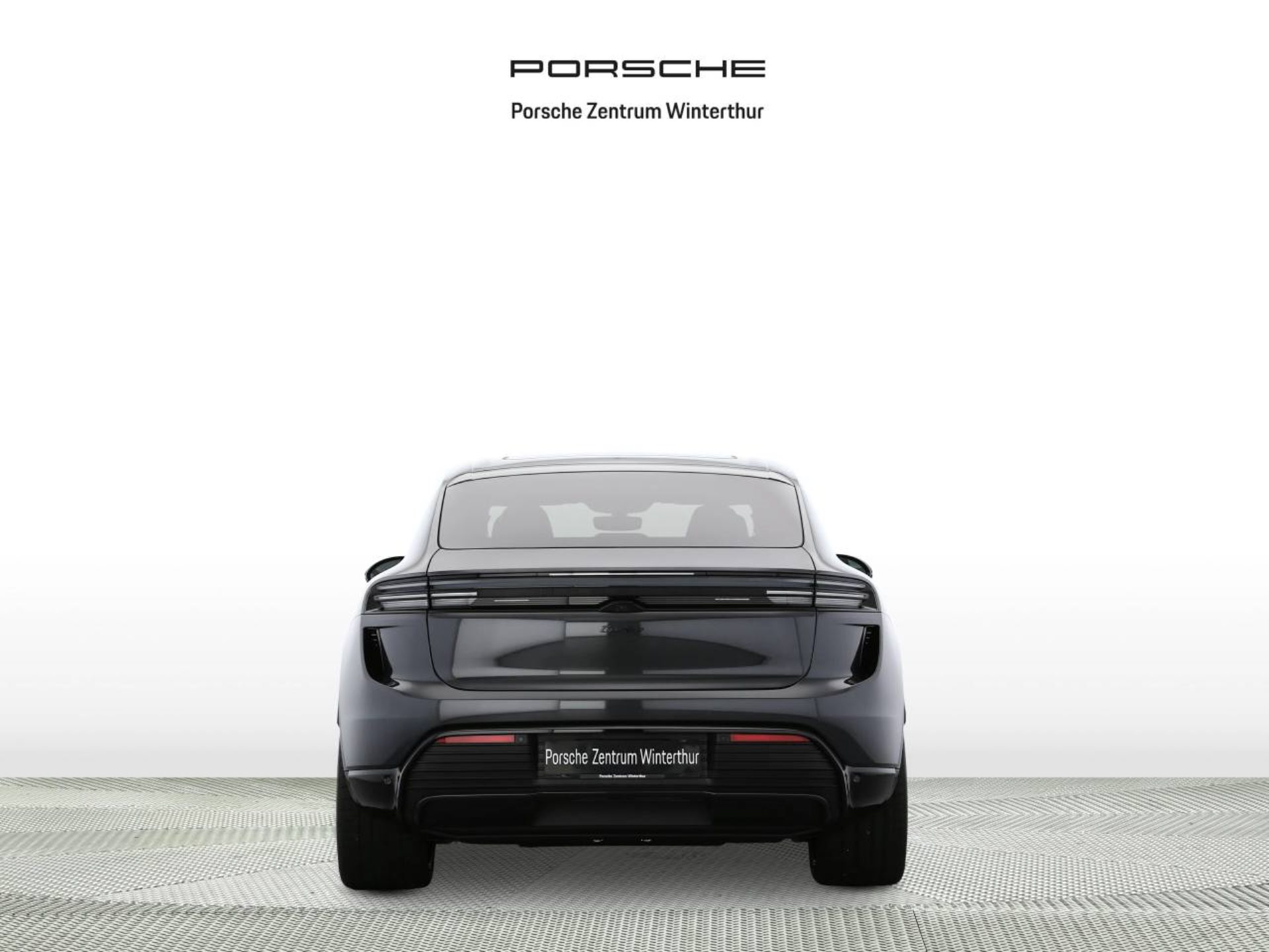 PORSCHE Macan Turbo-image-6
